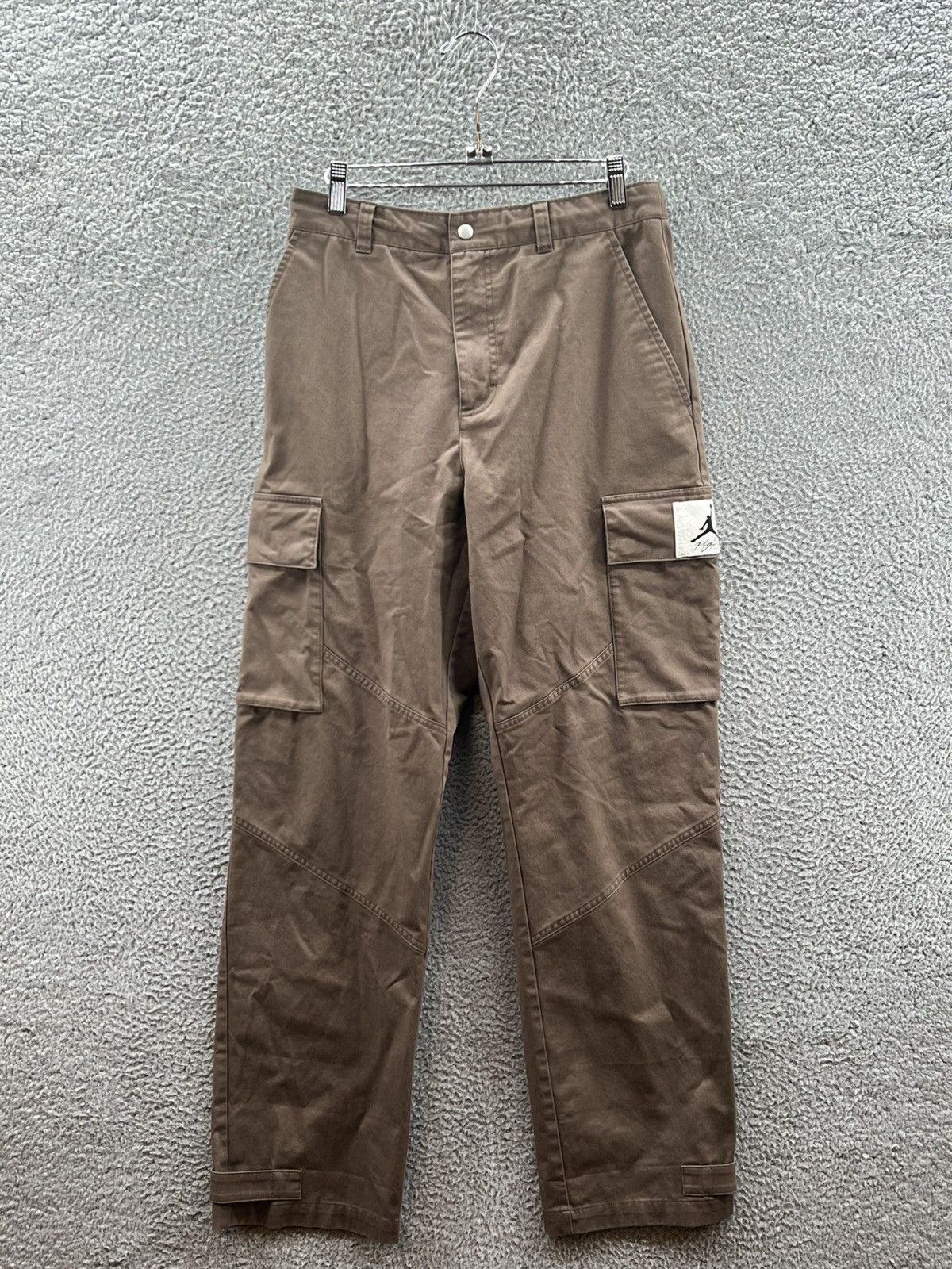Jordan Brand Jordan Essential Utility Cargo Pants Palomino DQ7342-274 Size US 34 / EU 50 - 1 Thumbnail