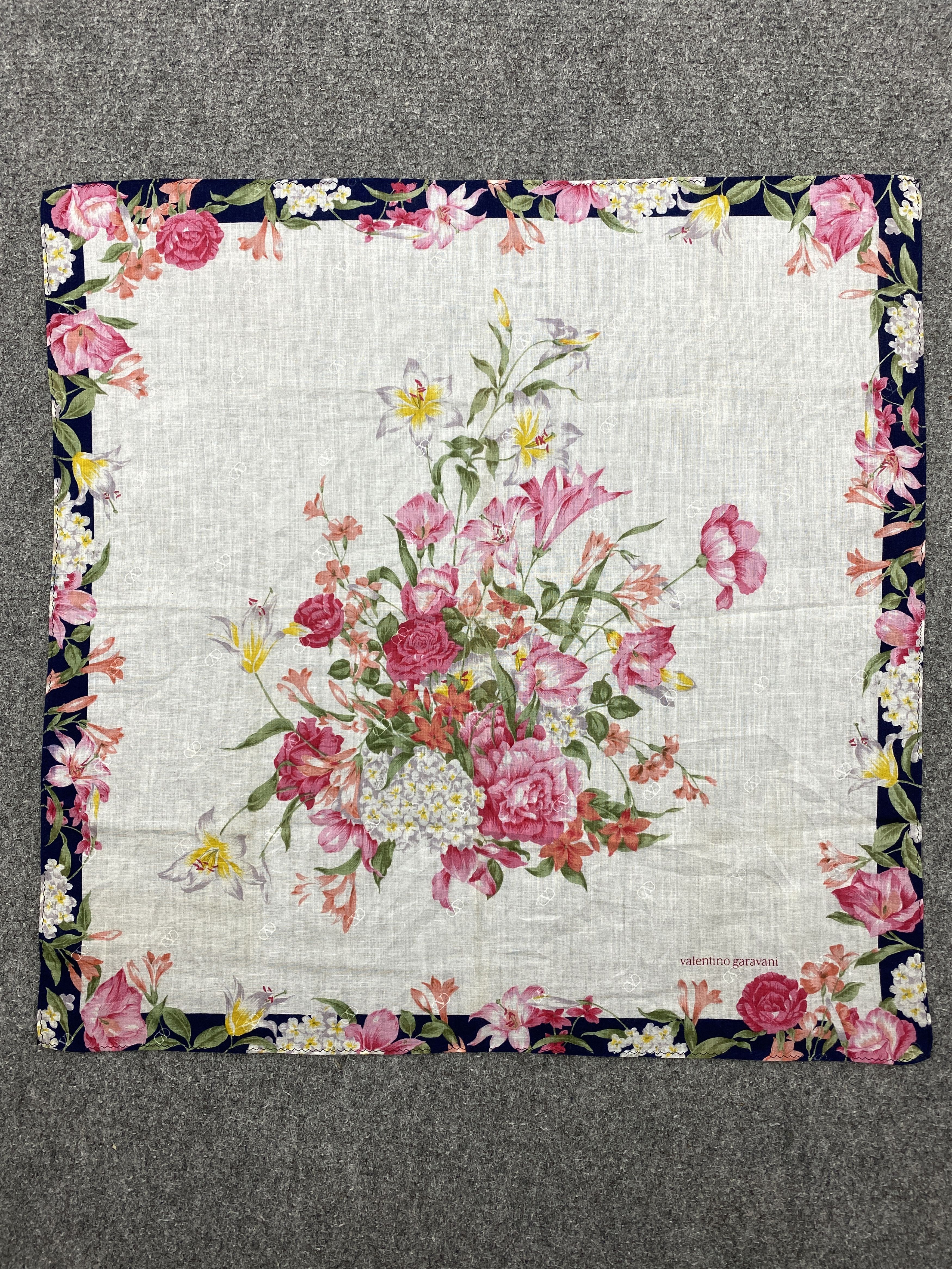 Valentino Valentino Garavani Handkerchief / Neckerchief HKC0902 Size ONE SIZE - 4 Thumbnail