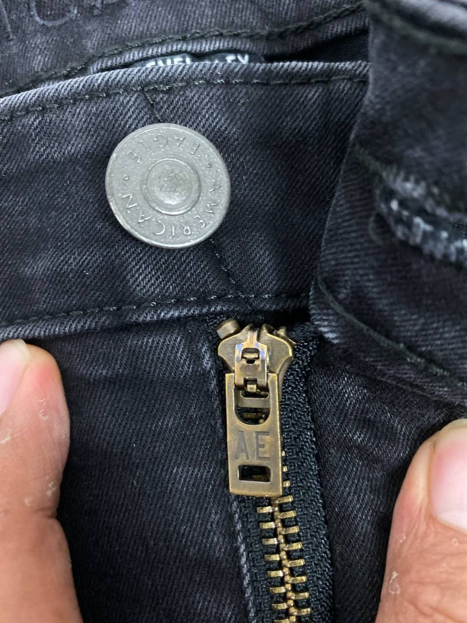 American Eagle Outfitters american eagle outfitters slim distressed denim Size US 35 - 11 Thumbnail