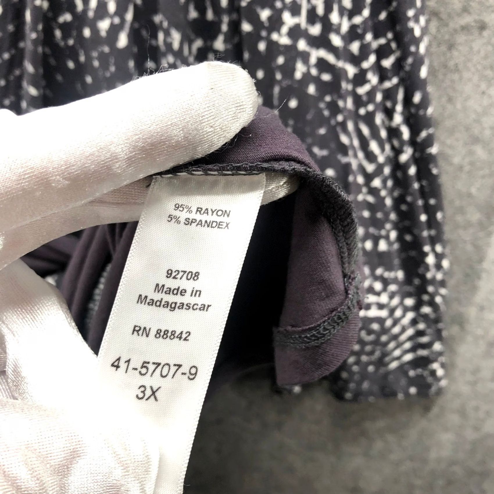 Vintage Catherines Top Womens 3X Gray Curvy Collection Surplice Faux Wrap Geometric Size XXL / US 16-18 / IT 52-54 - 8 Thumbnail