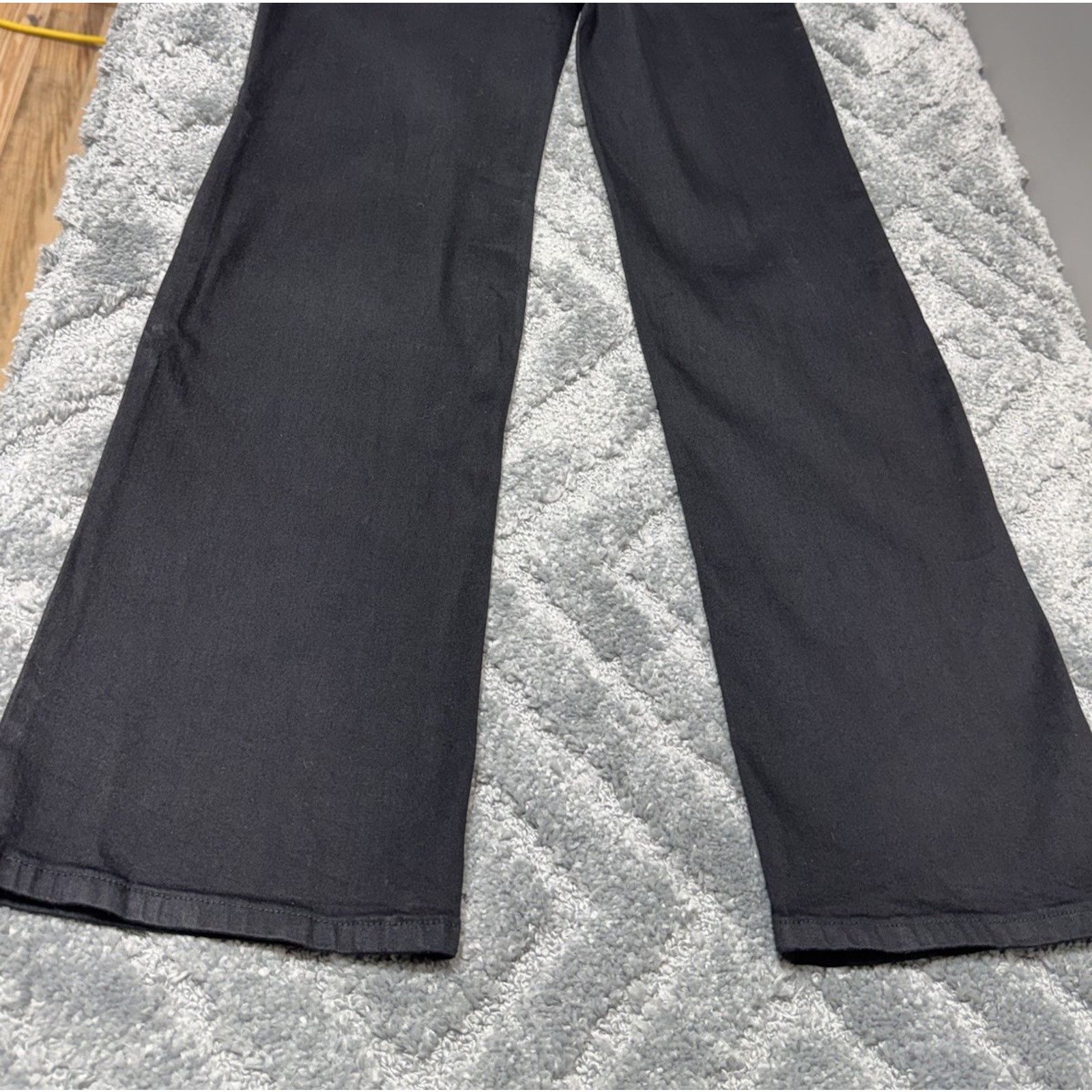 The Unbranded Brand Edikted Black Cut Out Belt Low Rise Flare Jeans L 32”X32” Size 32" / US 10 / IT 46 - 12 Thumbnail