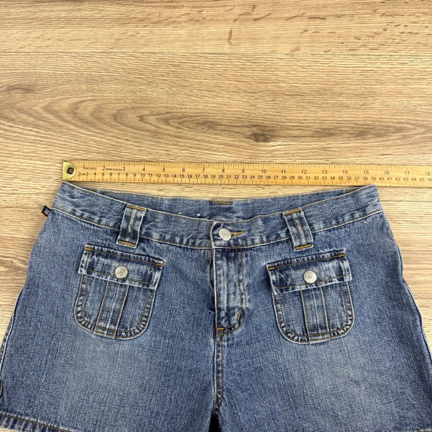 Polo Ralph Lauren VINTAGE Polo Ralph Lauren Saturday Denim Shorts Women’s Size 8 Blue Denim Light Wash Boyfriend Short Size 30" / US 8 / IT 44 - 3 Thumbnail