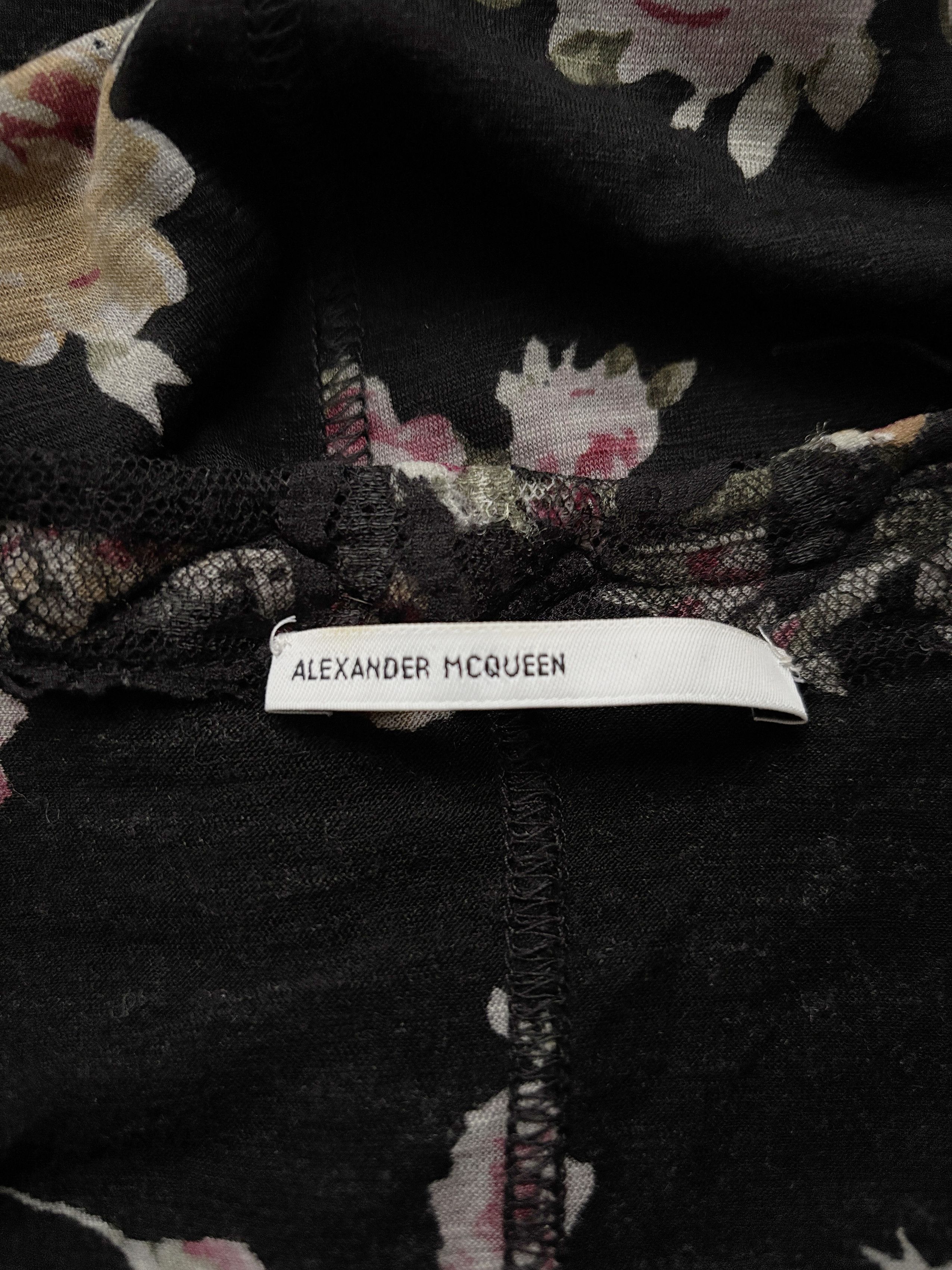 Alexander McQueen ⚡️QUICK SALE⚡️1996 Alexander Mcqueen Black with Roses Blouse Size M / US 6-8 / IT 42-44 - 4 Thumbnail