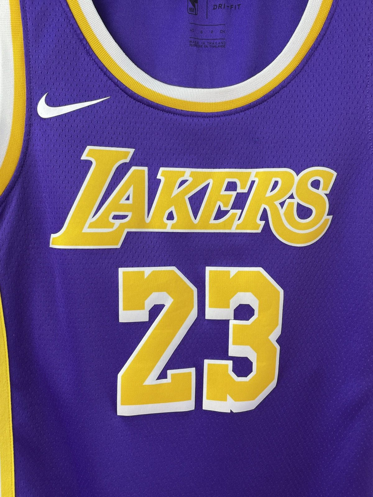NBA Vintage Nike Lakers Lebron James 23 NBA Jersey Tee Shirt Size US S / EU 44-46 / 1 - 5 Thumbnail