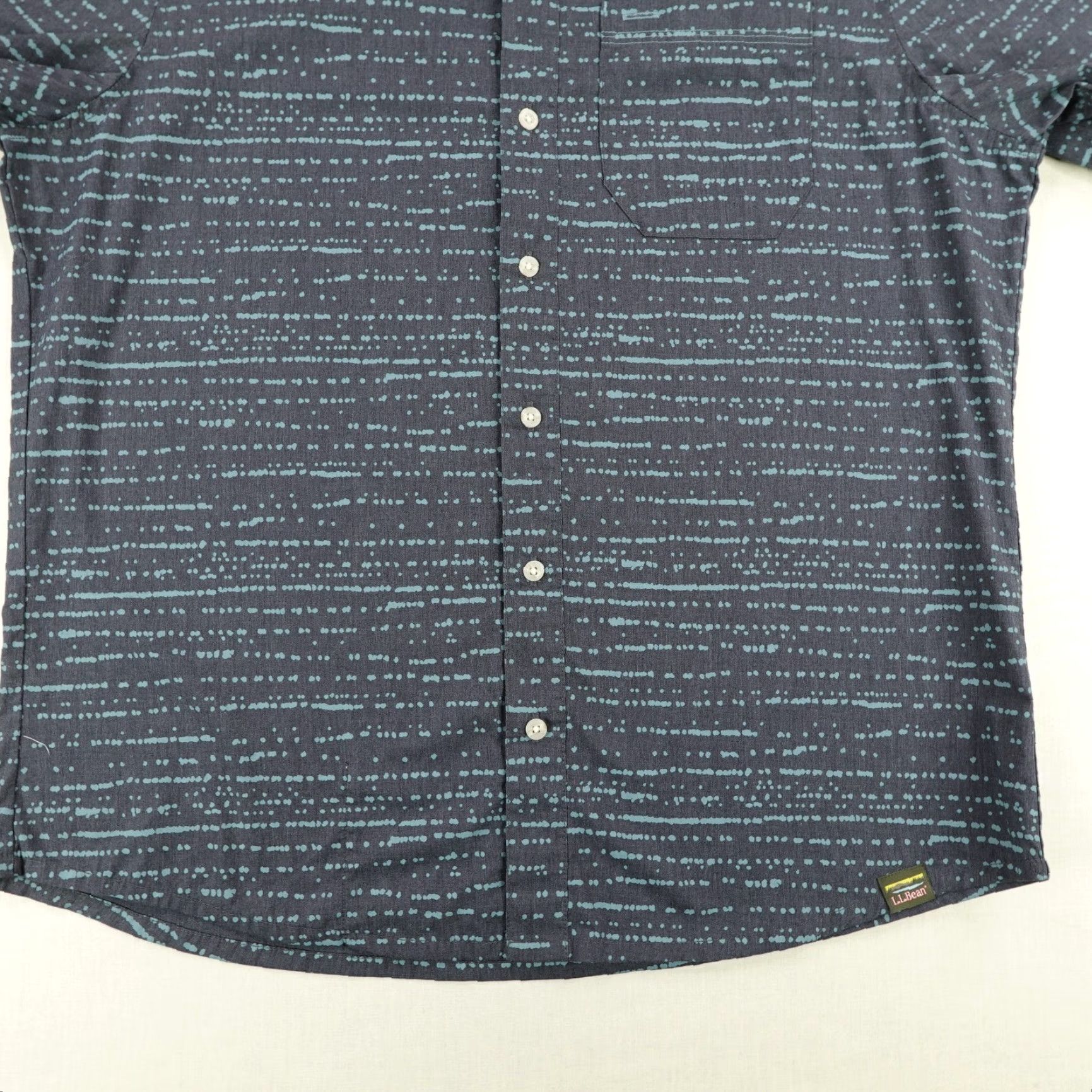 Vintage LL Bean Shirt Mens M Blue Button-Up Casual Travel Workwear Men's Medium Blue Geometric Pattern Pockets Outdoor Button-Up Shirt Size US M / EU 48-50 / 2 - 4 Thumbnail