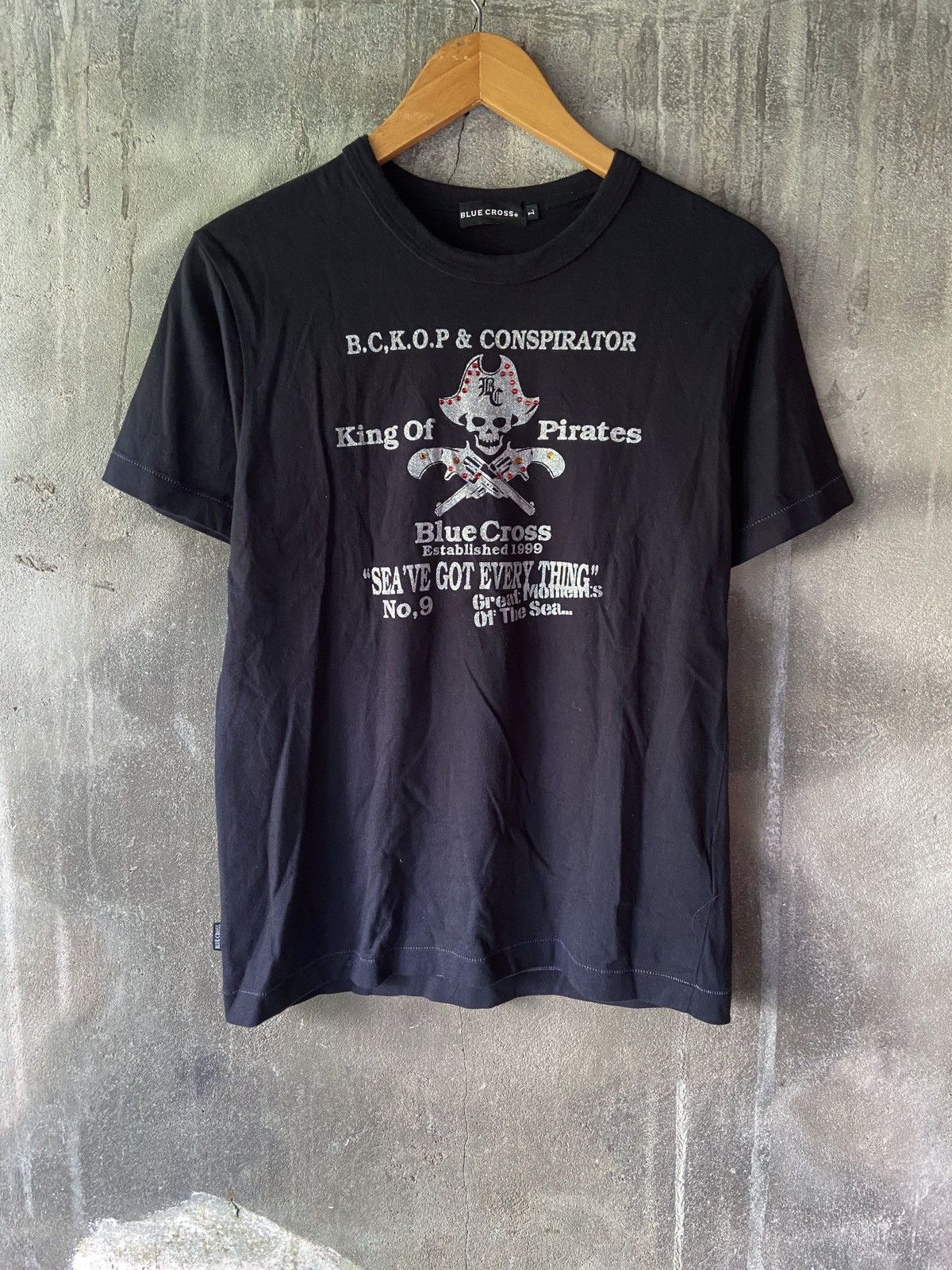 Beauty Beast × Hysteric Glamour × Japanese Brand 🌸KING OF PIRATES BLUE CROSS TEE Size US M / EU 48-50 / 2 - 1 Thumbnail