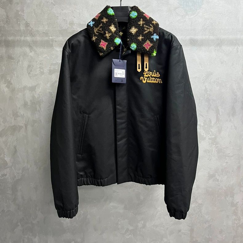 Louis Vuitton 24 Green monogrammed Logo zip-up long-sleeve