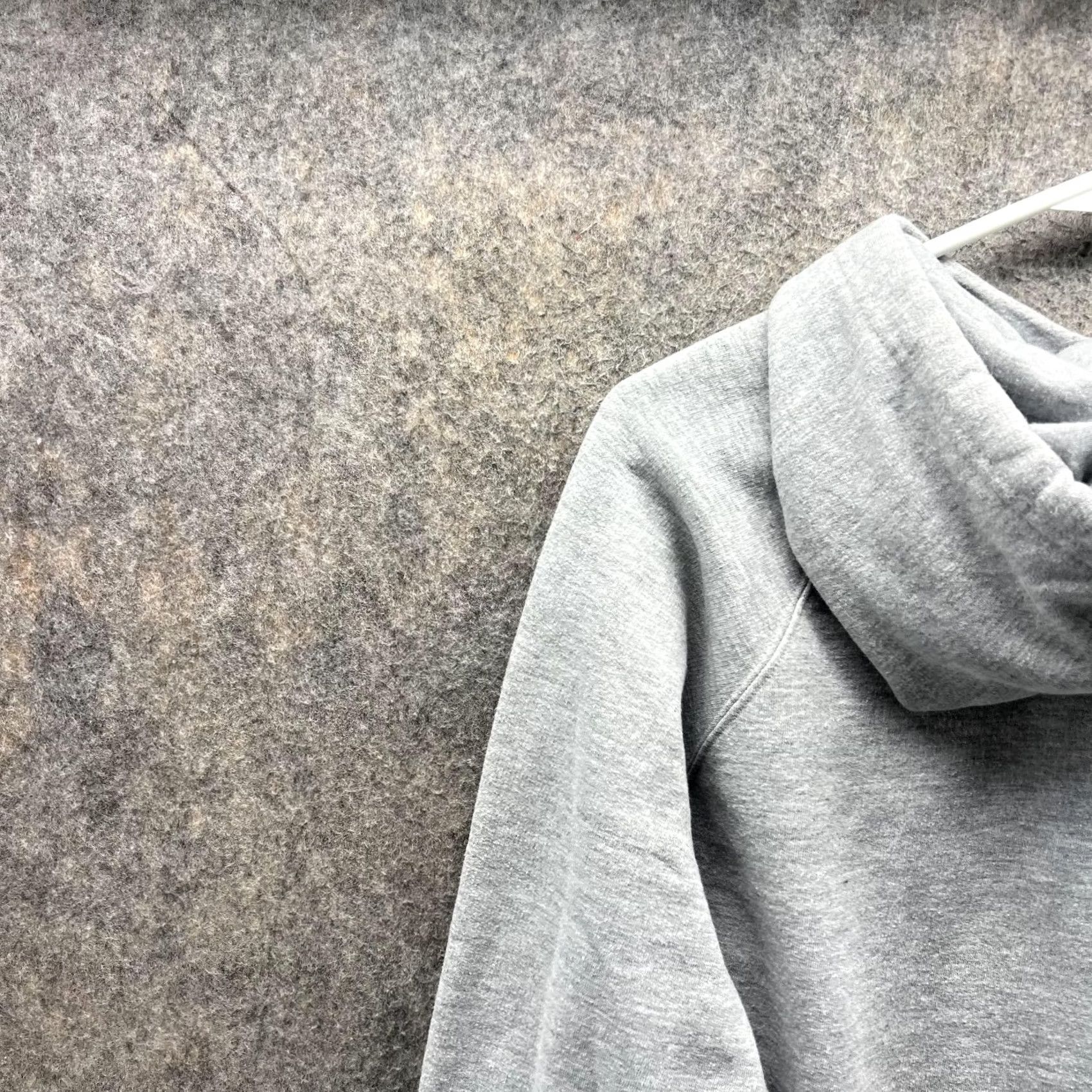 Champion VINTAGE Champion Sweater Men Large Hoodie Jacket Gray White Pullover Size US L / EU 52-54 / 3 - 7 Thumbnail