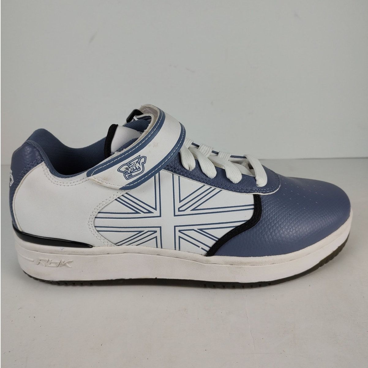 Vintage New Reebok Derrty One Nelly streetwear sneakers mens size 9 Flexing a shoe from 2000s. Reebok Derrty One. It main image 3