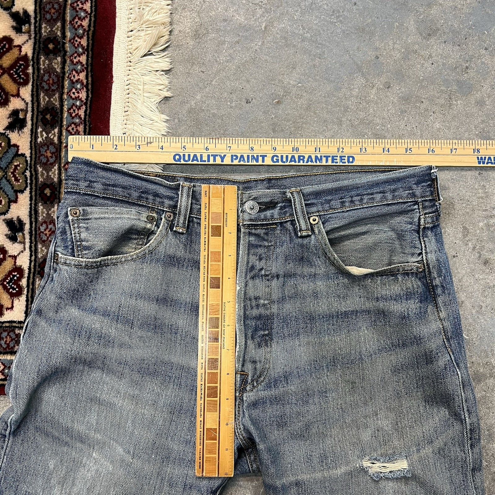 Levi's Levis 501 Jeans Button Fly Medium Whisker Fade Men’s 32x32 Size US 32 / EU 48 - 10 Thumbnail