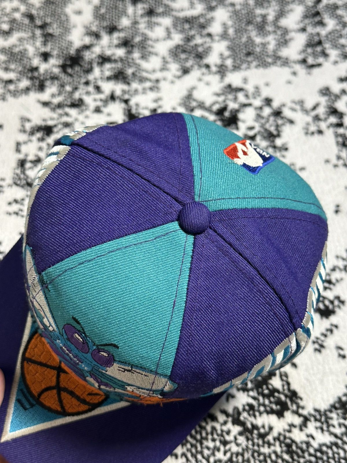 Vintage Vintage Charlotte Hornets 90s Colombian Hat Moster Logo Size ONE SIZE - 5 Thumbnail