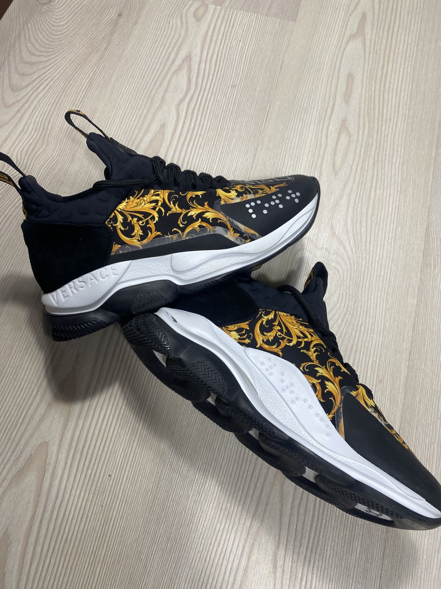 Versace Versace Chain Reactions Baroque Trainers Uk Size 5 EU38 Size US 7.5 / IT 37.5 - 1 Thumbnail