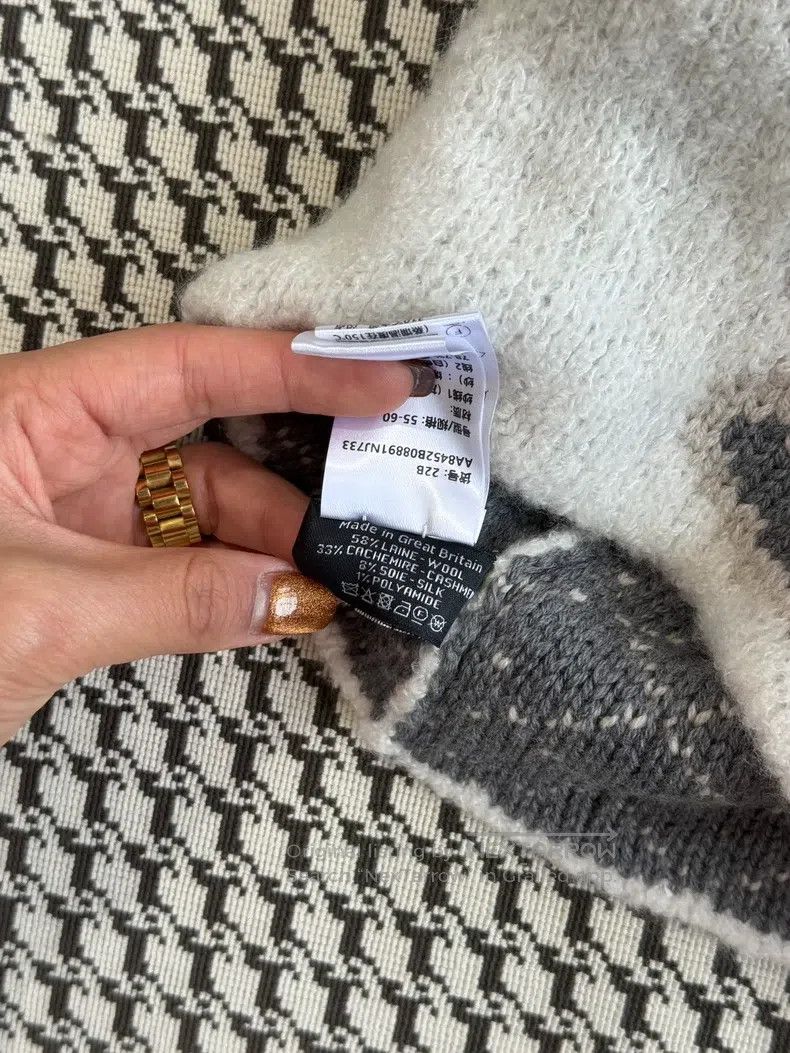 Chanel Chanel 22B white and gray double-sided cashmere cold hat Size ONE SIZE - 7 Thumbnail