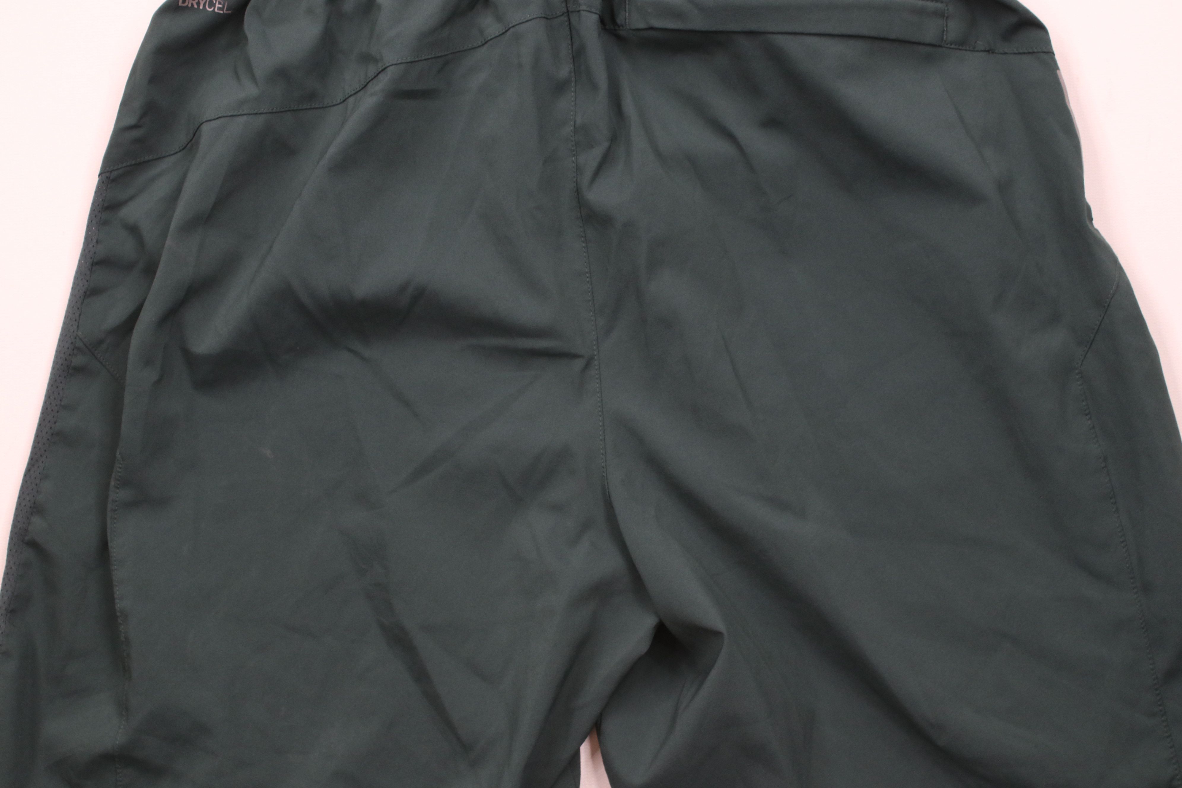 Puma × Vintage Vintage Y2K Puma Jogging Soccer Shorts Green Polyester Size US 30 / EU 46 - 10 Thumbnail