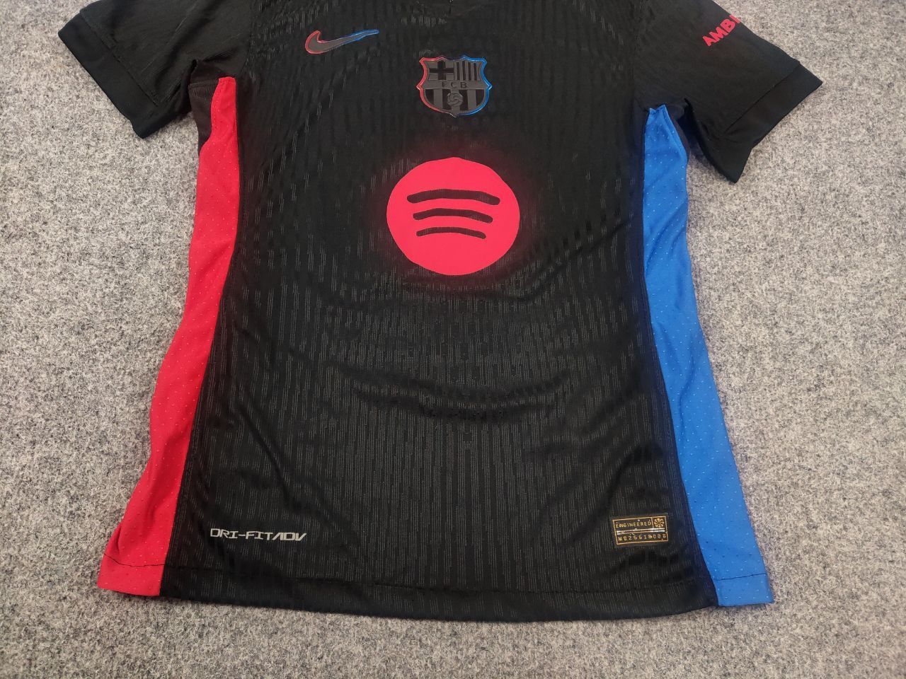 Nike Nike Barcelona 24/25 Oliveira 13 Away Soccer Football Jersey Size US S / EU 44-46 / 1 - 3 Thumbnail