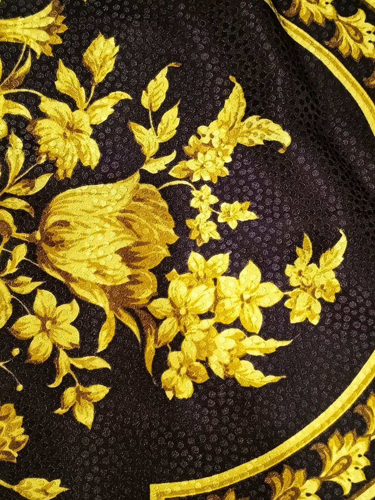 Other ERRE PARIS Victorian Baroque Floral Foliage Gold Silk Scarf Size ONE SIZE - 7 Thumbnail