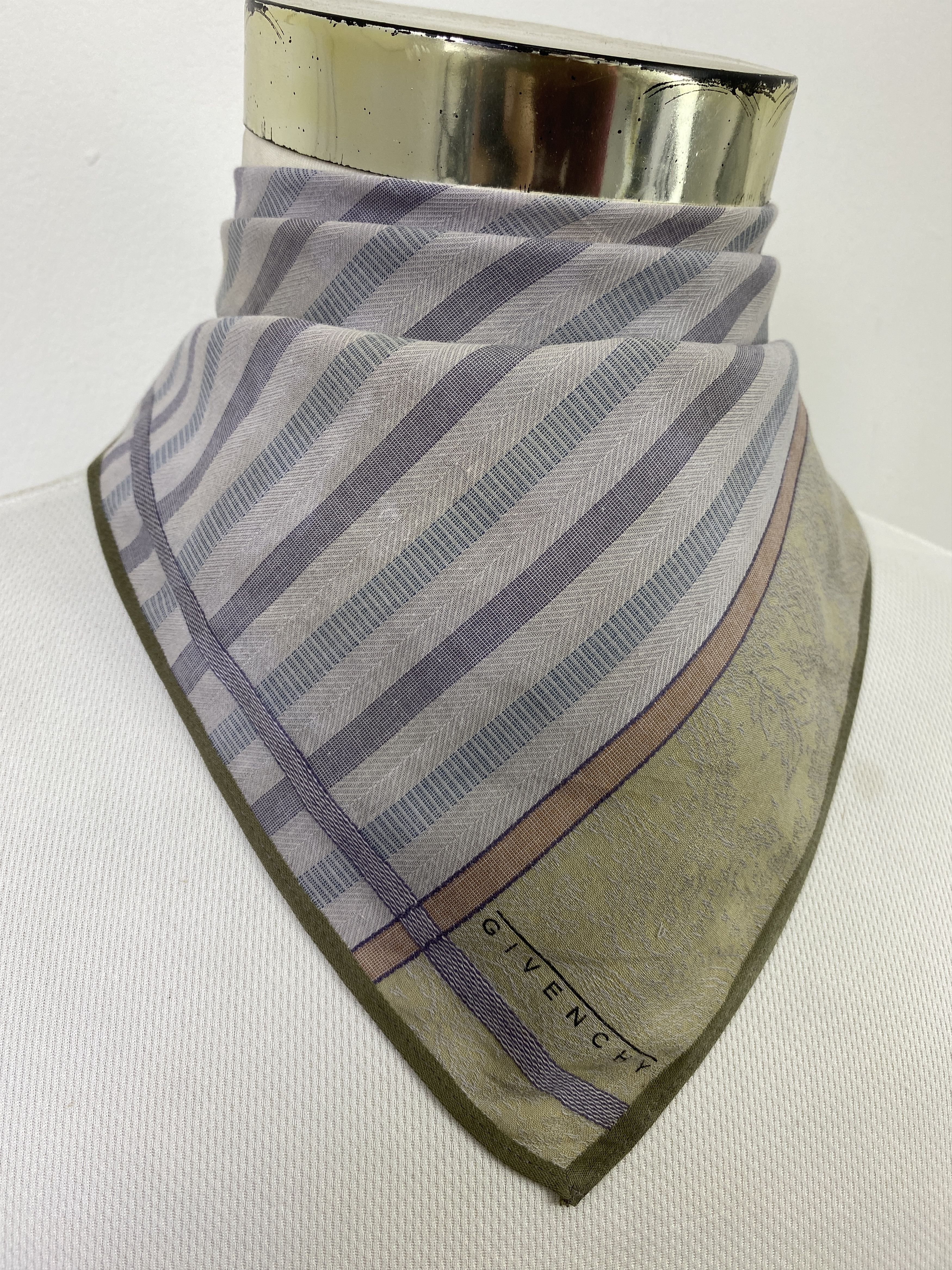 Givenchy Vintage Givenchy Handkerchief / Neckerchief KT0219 Size ONE SIZE - 2 Thumbnail