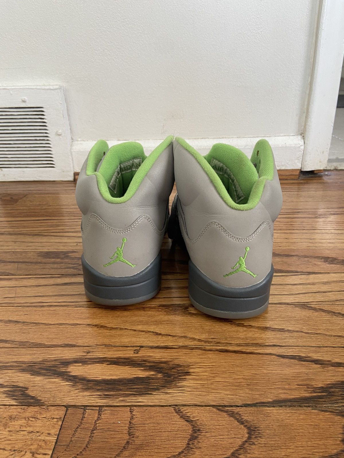 Jordan Brand Air jordan 5 green bean Size US 8.5 / EU 41-42 - 2 Thumbnail