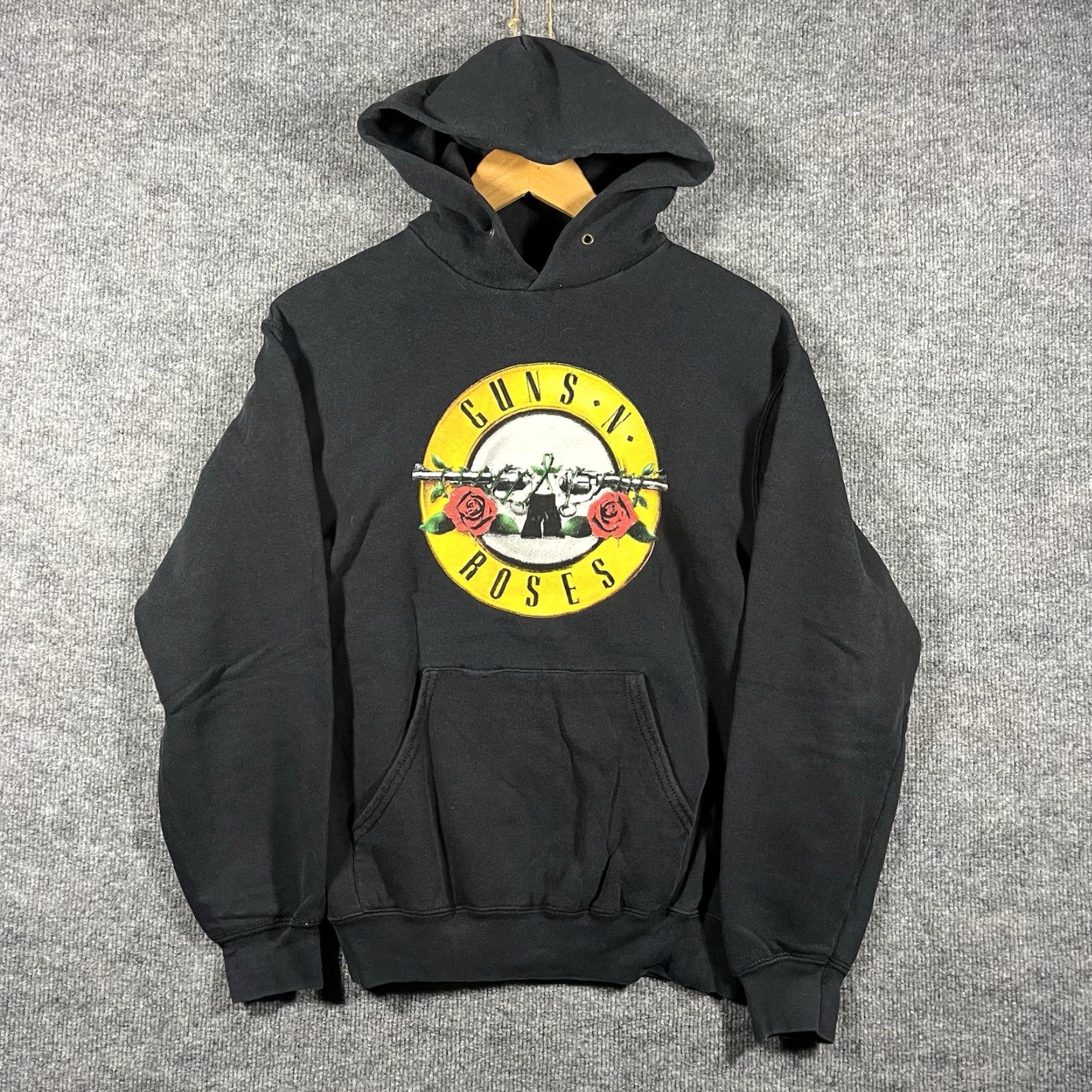 Fruit Of The Loom VINTAGE Guns N Roses Mens Black Double Sided Band Hoodie Small Slash 90s Rock Mens S Black Graphic Print Hooded Pullover Size US S / EU 44-46 / 1 - 3 Thumbnail