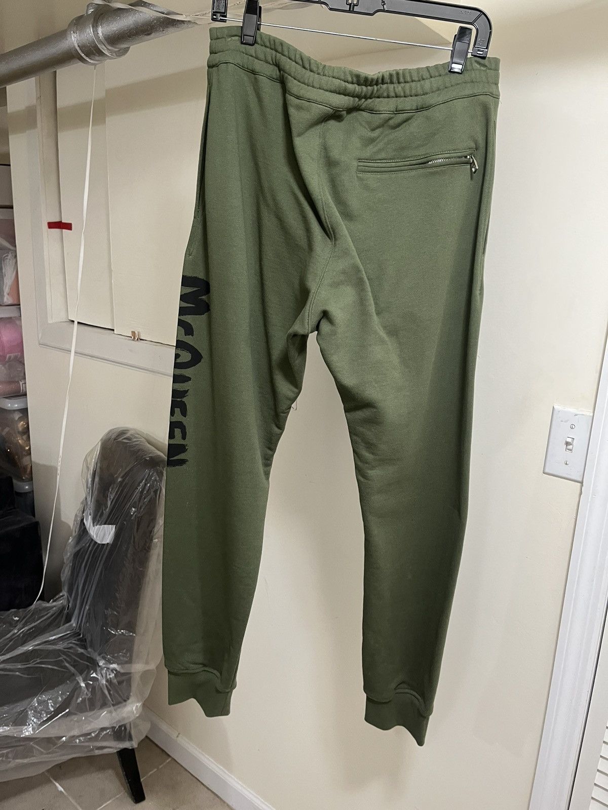 Alexander McQueen Alexander McQueen Graffiti Logo Jogger Pant Sz M Size US 32 / EU 48 - 2 Thumbnail