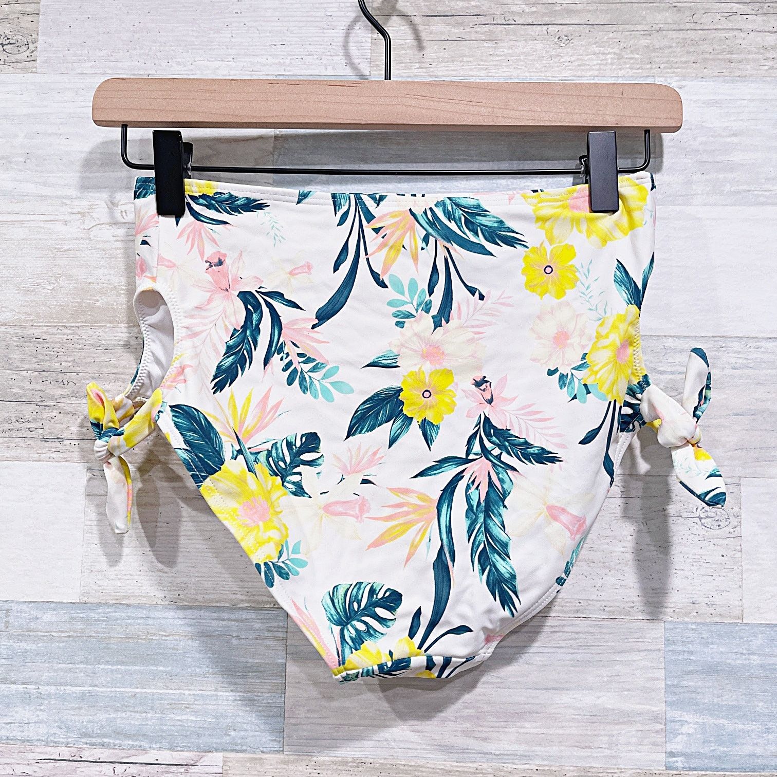 New Look New Look Swim Tropical Floral High Waist Bikini Bottom UK 6 Size XS / US 0-2 / IT 36-38 - 3 Thumbnail