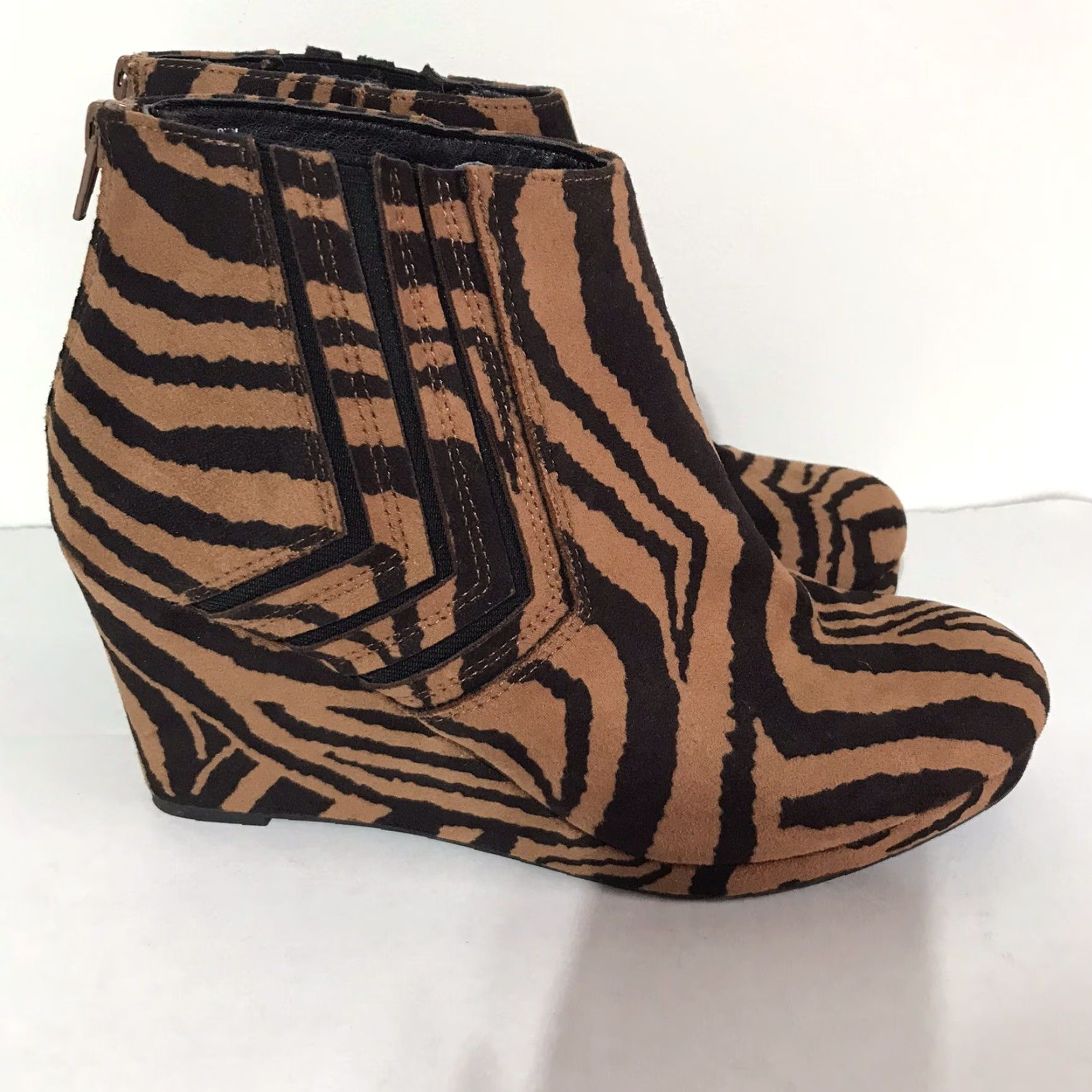 Sugar Sugar Juliette Zebra Print Wedge Ankle Bootie Womens Size 8.5 Chestnut/Dark Brown 3.5in Heel Size US 8.5 / IT 38.5 - 3 Thumbnail
