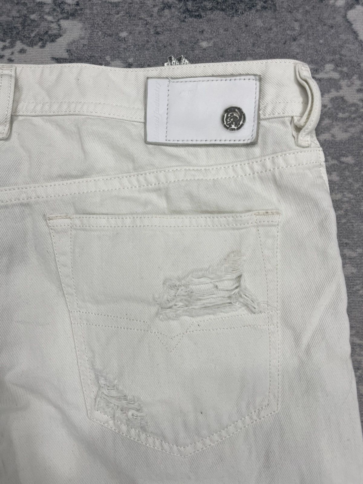 Diesel Diesel Industries Buster Fly Button Distressed Denim s12 Size US 36 / EU 52 - 14 Thumbnail