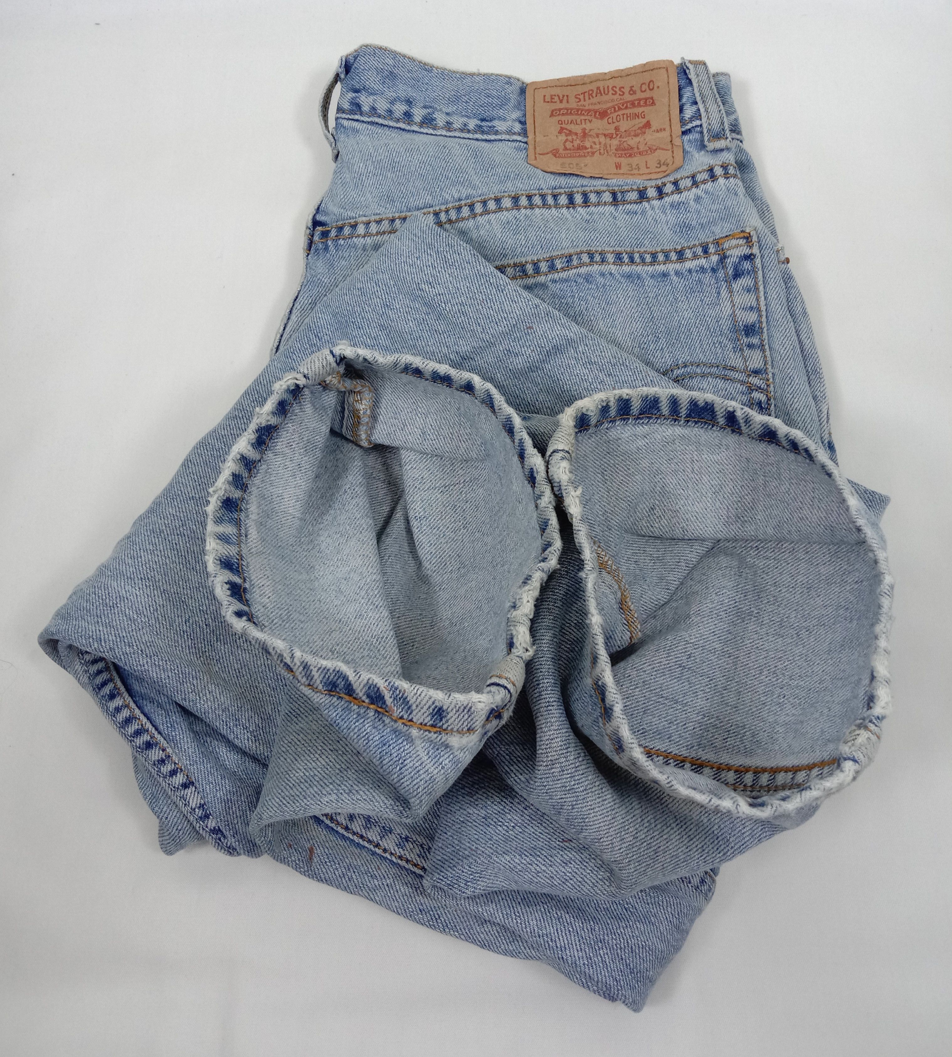 Levi's Vintage Levi's 505 Jeans Light Wash Distressed Denim Size US 33 - 14 Thumbnail