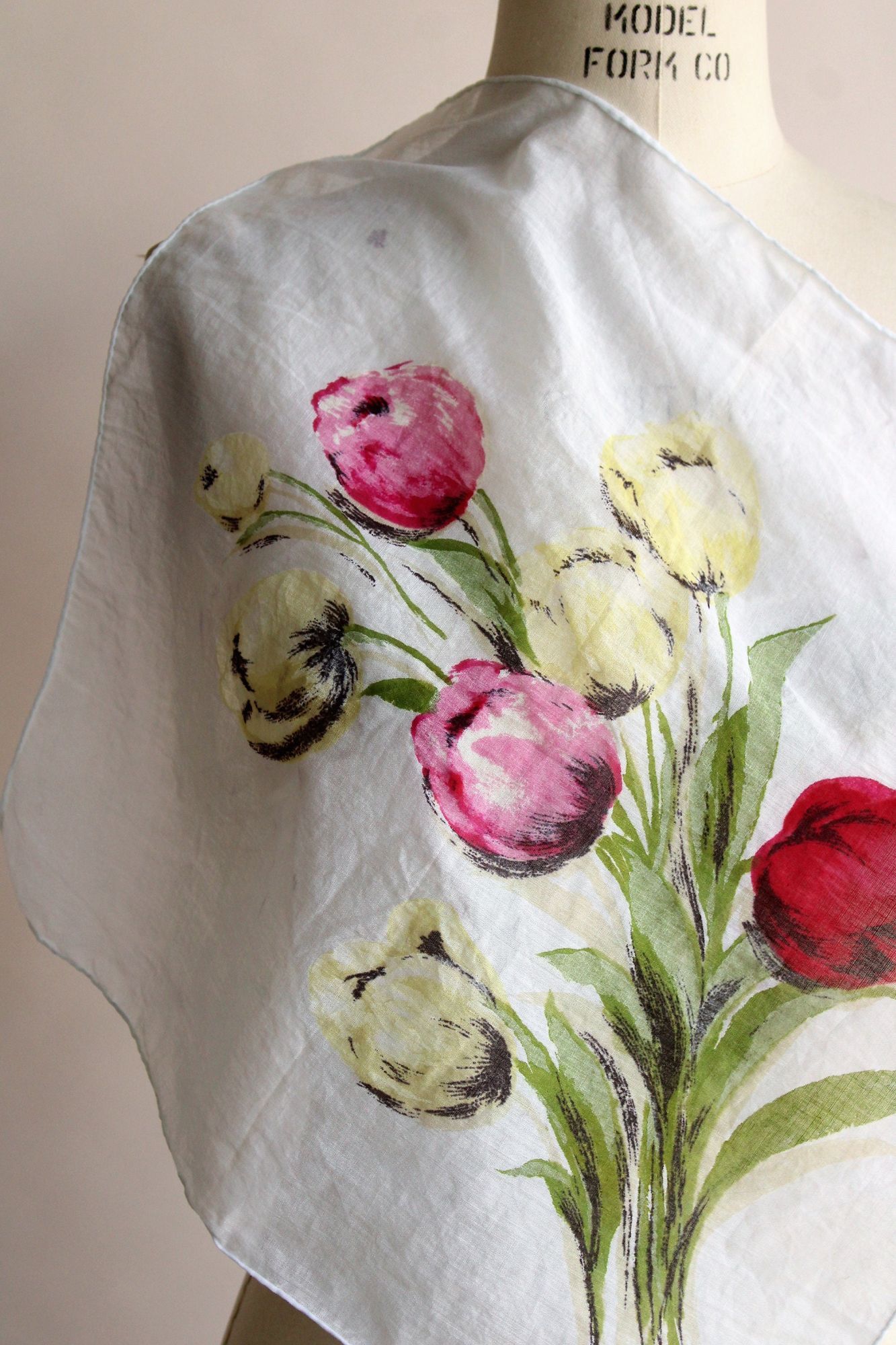 Vintage Vintage 1960s Scarf, Tulip Print Cotton Handkerchief Size ONE SIZE - 3 Thumbnail
