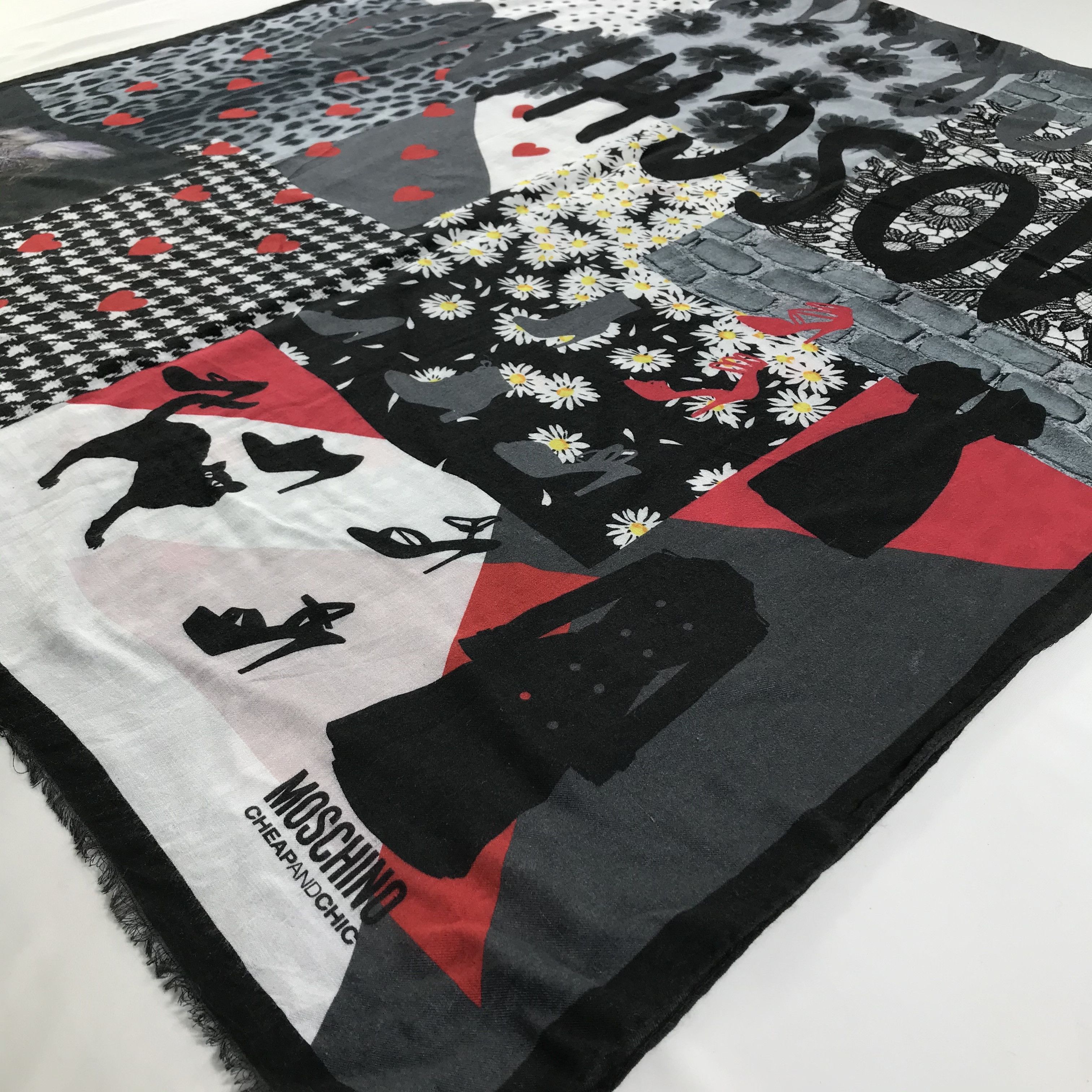 Vintage Moschino Scarf / Muffler / Neckwear - WW2964 Size ONE SIZE - 3 Thumbnail