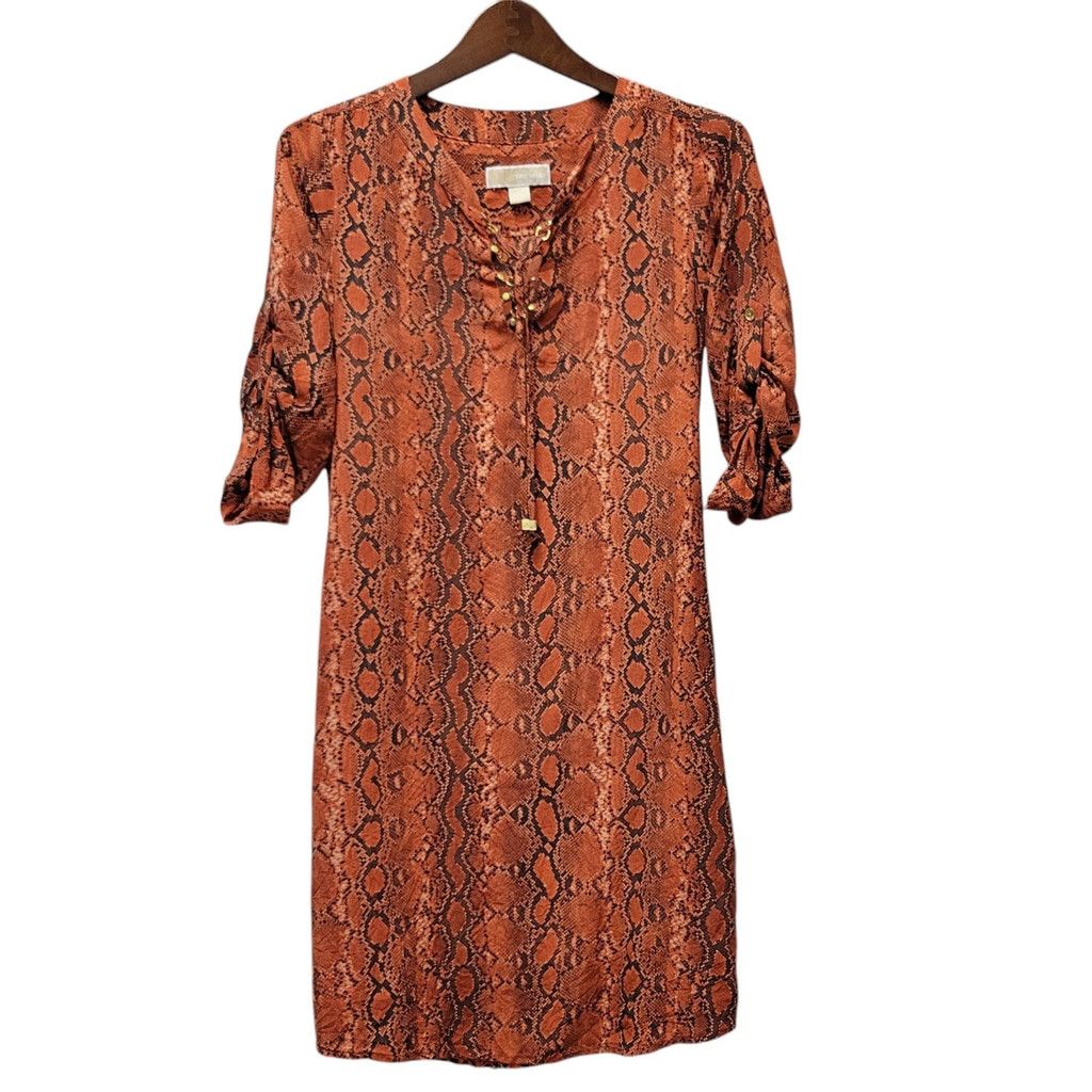 Michael Kors Michael Kors Animal Print V-neck Roll Tab 100% Silk Small. Size XS / US 0-2 / IT 36-38 - 1 Thumbnail