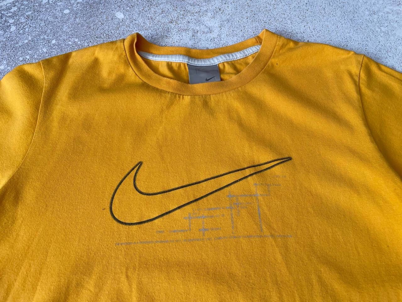 Nike × Vintage Vintage 90s Nike T-shirt Big Central Swoosh Logo Y2K Rare Size US L / EU 52-54 / 3 - 2 Thumbnail
