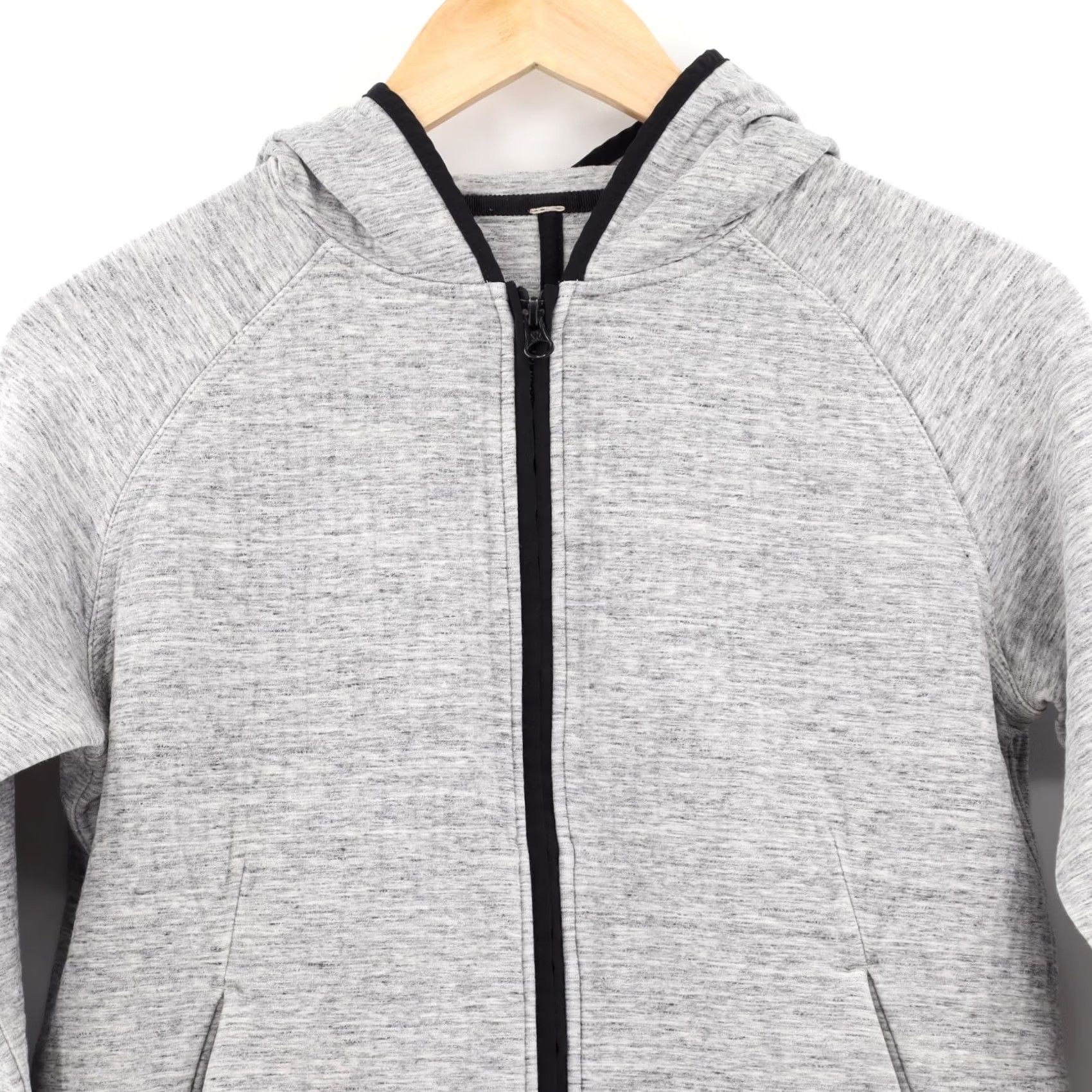 Lululemon Lululemon Women's City Bound Hoodie Heathered Space Dyed Medium Gray Sz 6 Size M / US 6-8 / IT 42-44 - 3 Thumbnail