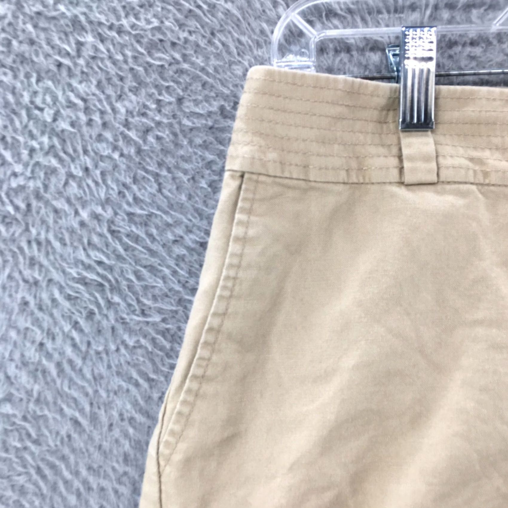 Banana Republic Banana Republic Martin Fit Shorts Womens 8 Beige Slash Pocket Regular 32x5 Casual Shirt/Shorts style Size 30" / US 8 / IT 44 - 2 Thumbnail