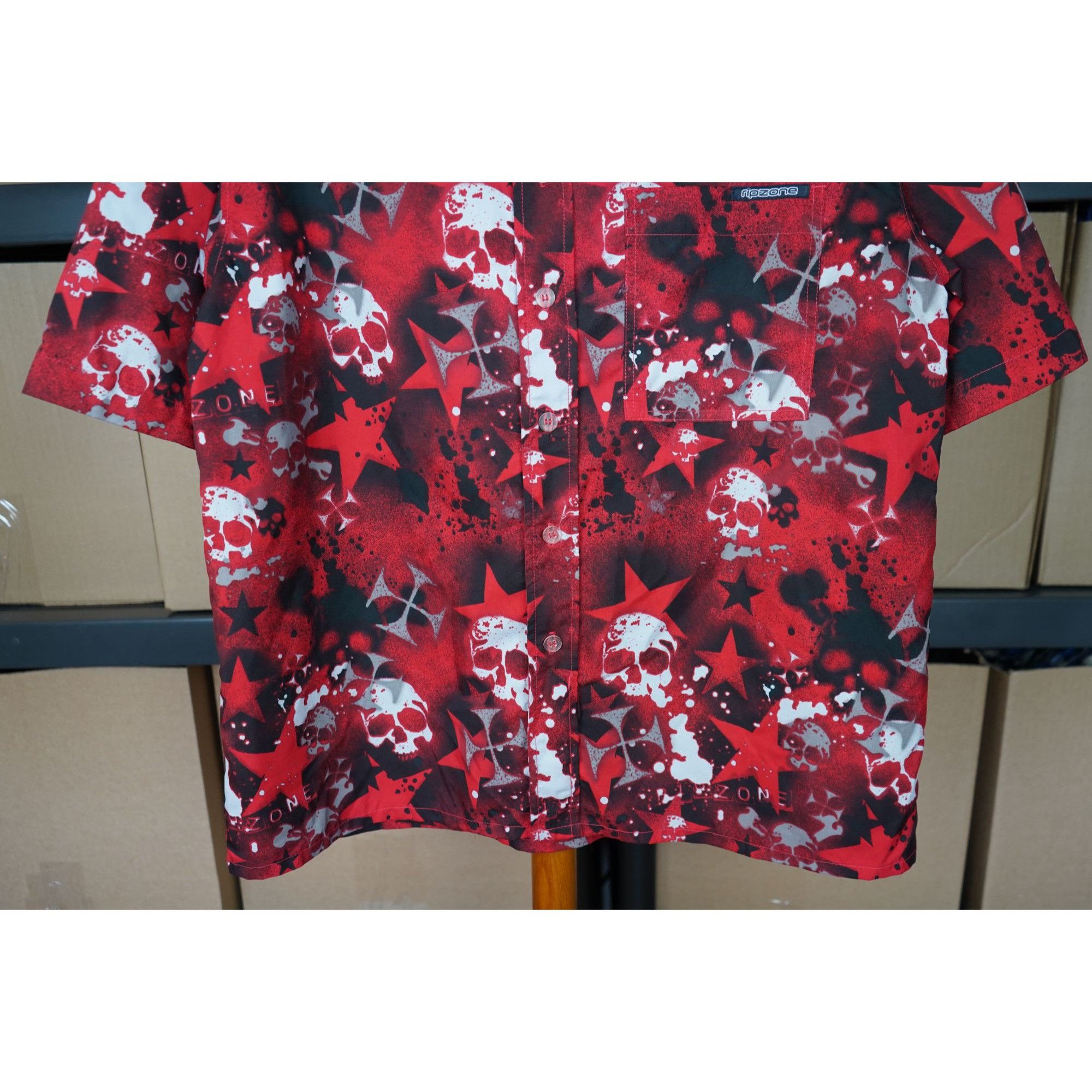 Vintage Y2K Ripzone Skull Art Red Men's M Vintage Shirt #366 Size US M / EU 48-50 / 2 - 4 Thumbnail