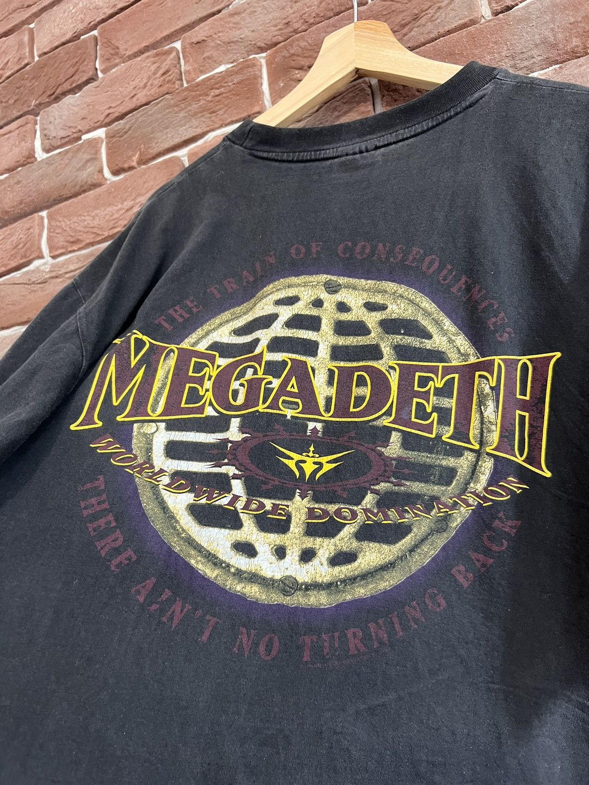 Band Tees 90s Vintage Megadeth Tiger Rock Heavy AOP Metal Band T-Shirt Size US XL / EU 56 / 4 - 4 Thumbnail