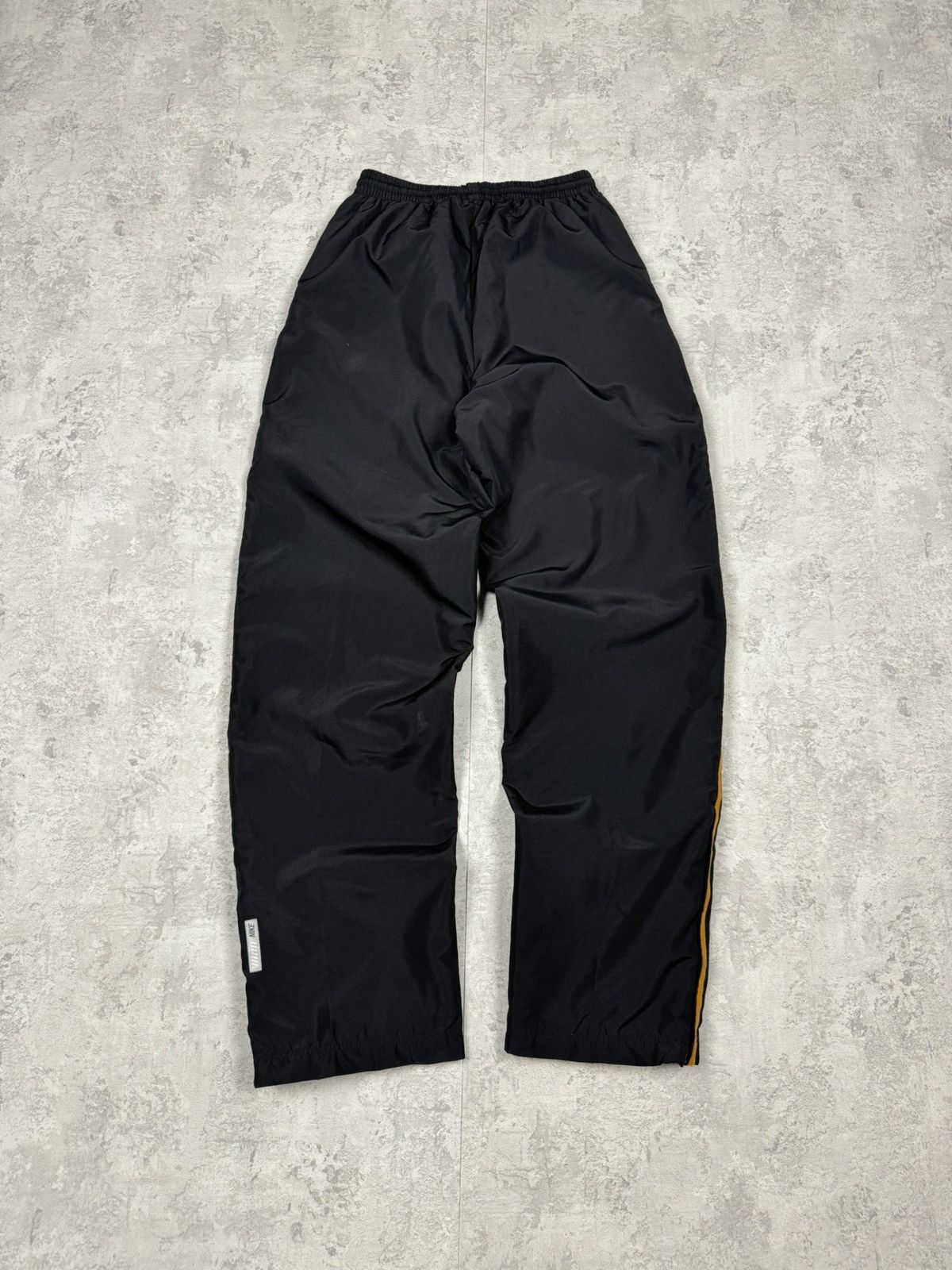 Nike Vintage Nike Y2K Streetwear Sportswear Track Pants Size M Size US 32 / EU 48 - 8 Thumbnail