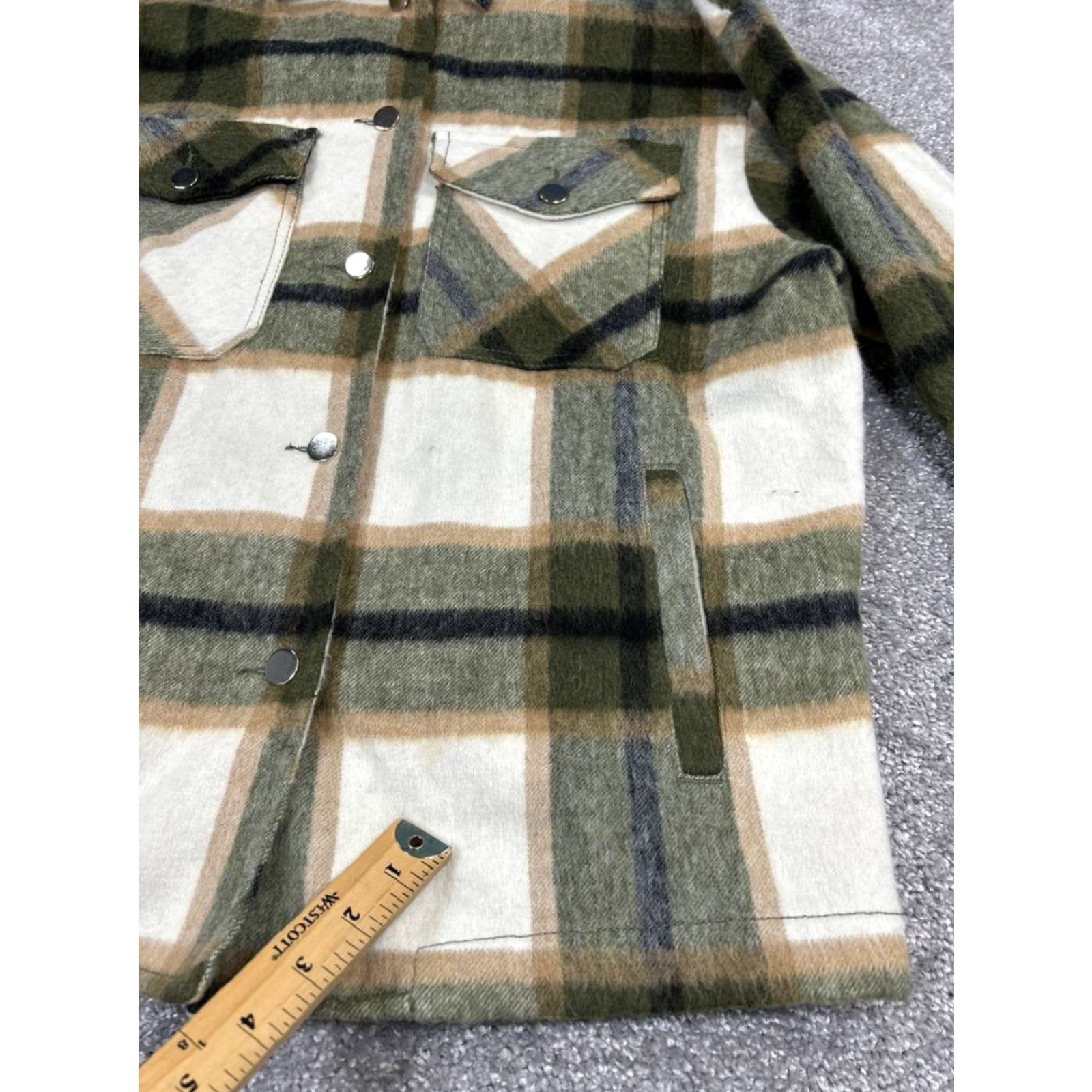 Zara Zara Shirt Womens XS Green White Beige Oversized Button Up Size XS / US 0-2 / IT 36-38 - 6 Thumbnail