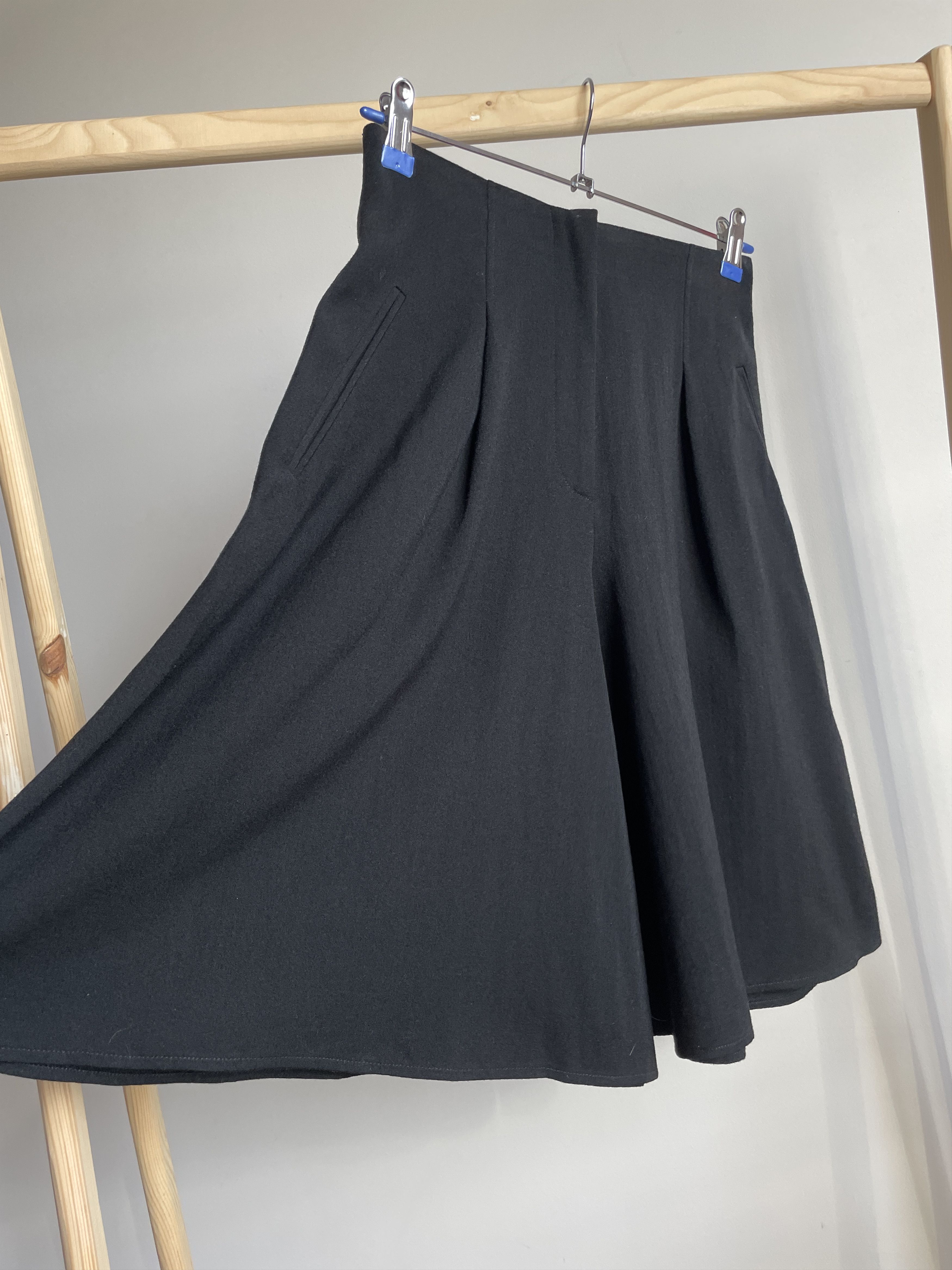 Helmut Lang Helmut Lang Collection Calla 80s Womens Pleated Shorts Skirt Size 28" / US 6 / IT 42 - 4 Thumbnail