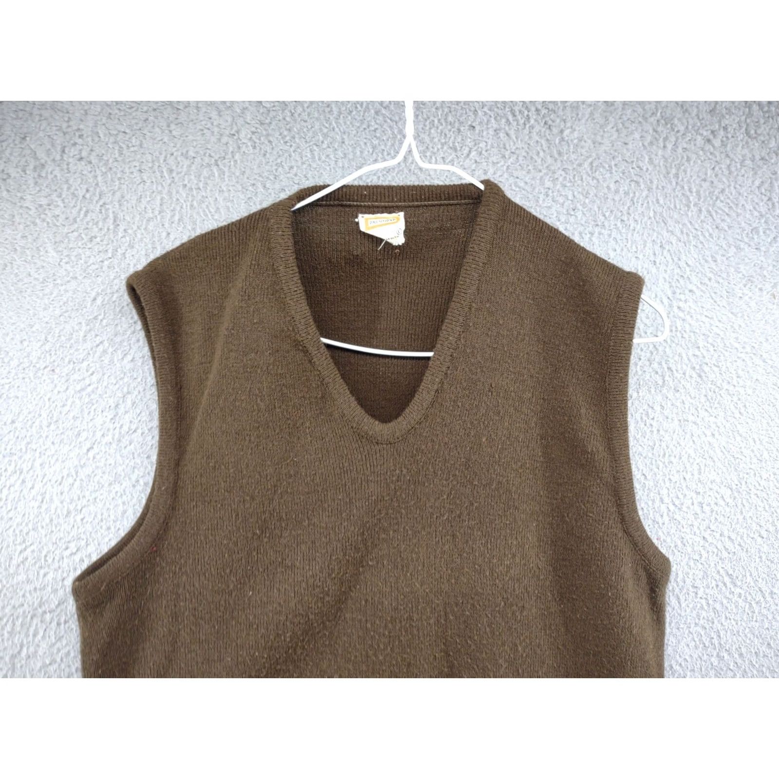 Vintage Vintage 70s Drummond Acrylic Brown Sweater Vest - Large Size Golf Tennis Size US L / EU 52-54 / 3 - 3 Thumbnail