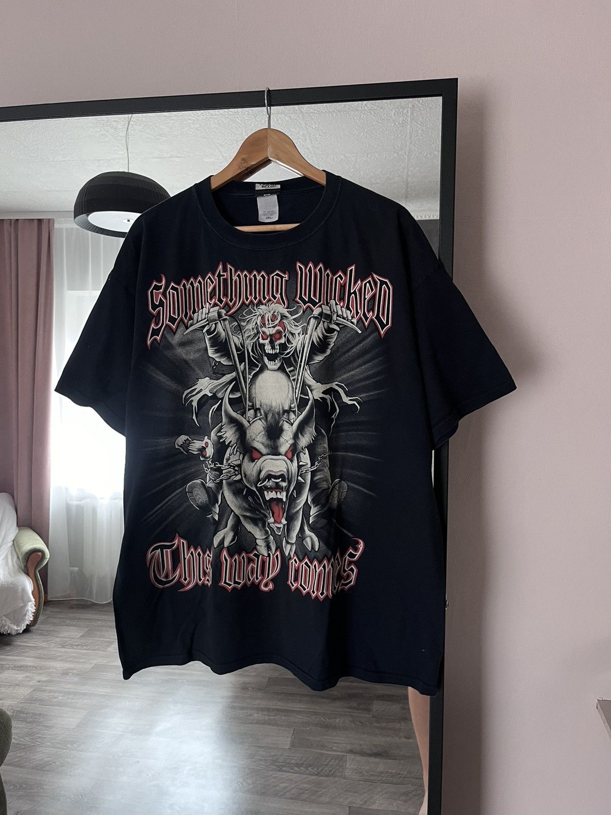 Liquid Blue Vintage 00s Liquid Blue “Something Wicked This Way Comes”Tee Size US XXL / EU 58 / 5 - 1 Thumbnail