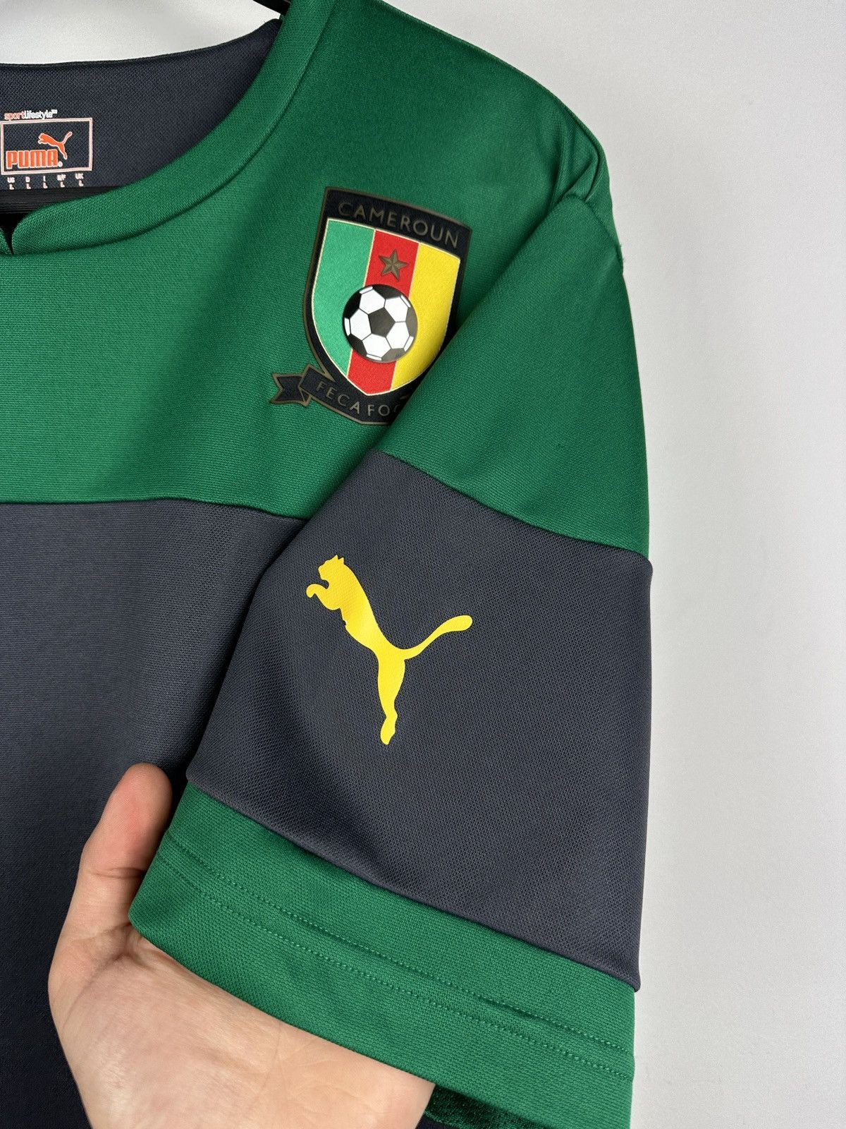 Puma Puma Away Cameroun Soccer Jersey Size US L / EU 52-54 / 3 - 11 Thumbnail