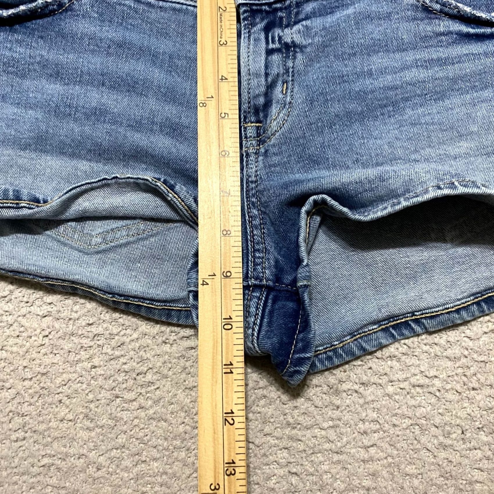Gap GAP Womens Blue Denim Jean Shorts Size 8 Medium Wash Y2K Low Rise Inseam 2" Size 30" / US 8 / IT 44 - 6 Thumbnail