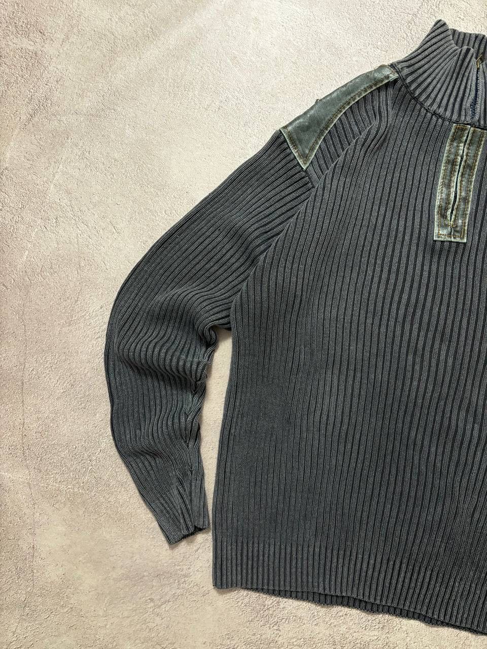 Diesel × Vintage Vintage Diesel style faded distressed sweatshirt Size US L / EU 52-54 / 3 - 5 Thumbnail