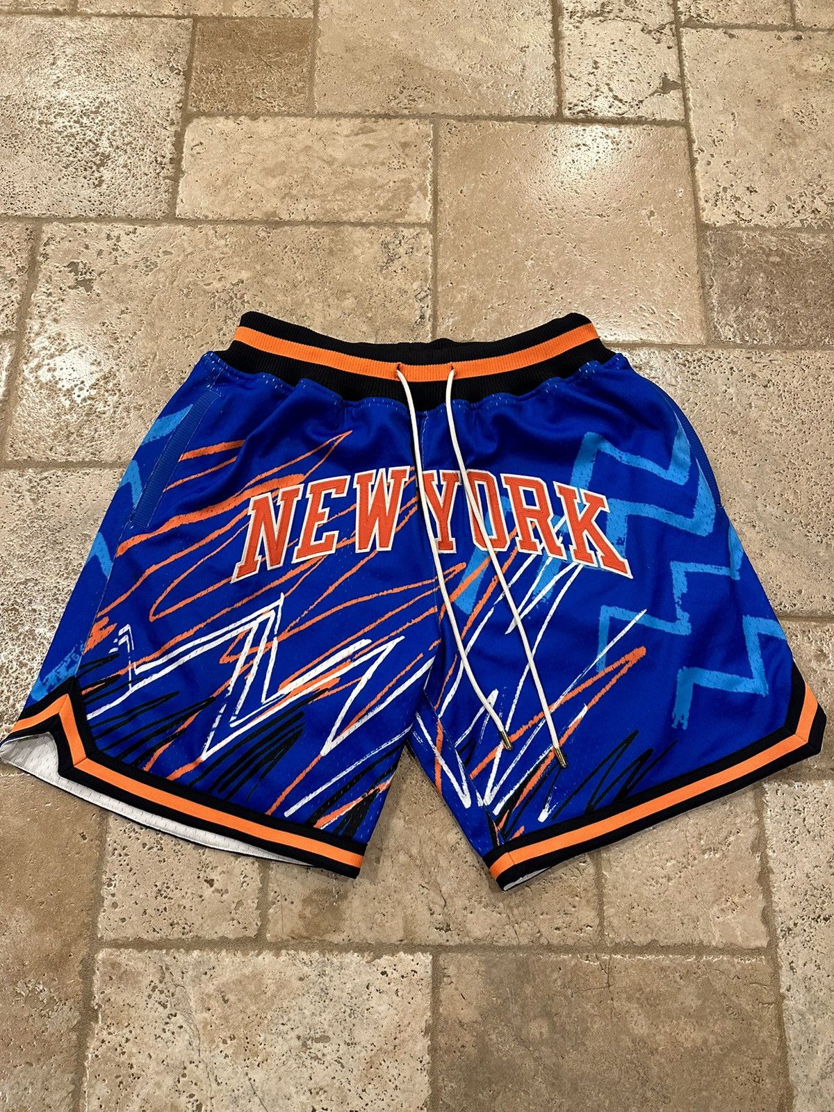 Just Don Just Don x Mitchell & Ness New York Knicks Scribble Shorts Size US 34 / EU 50 - 11 Thumbnail