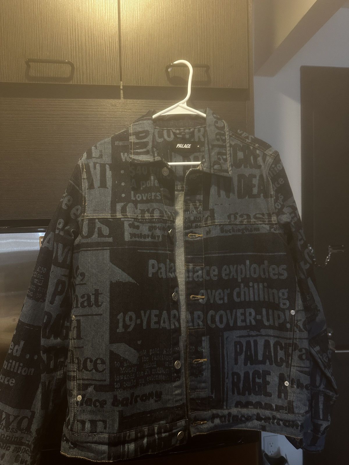 Palace Palace Tabloid Denim Jacket Size US M / EU 48-50 / 2 - 1 Thumbnail
