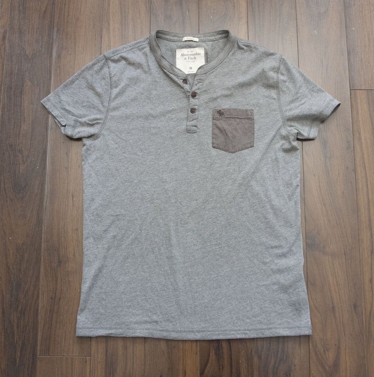 Abercrombie & Fitch Abercrombie & Fitch T Shirt M Pocket Gray Size US M / EU 48-50 / 2 - 1 Thumbnail