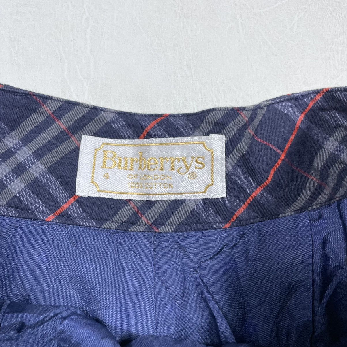 Burberry BURBERRY BLUE PLAID SHORT Size 27" / US 4 / IT 40 - 6 Thumbnail