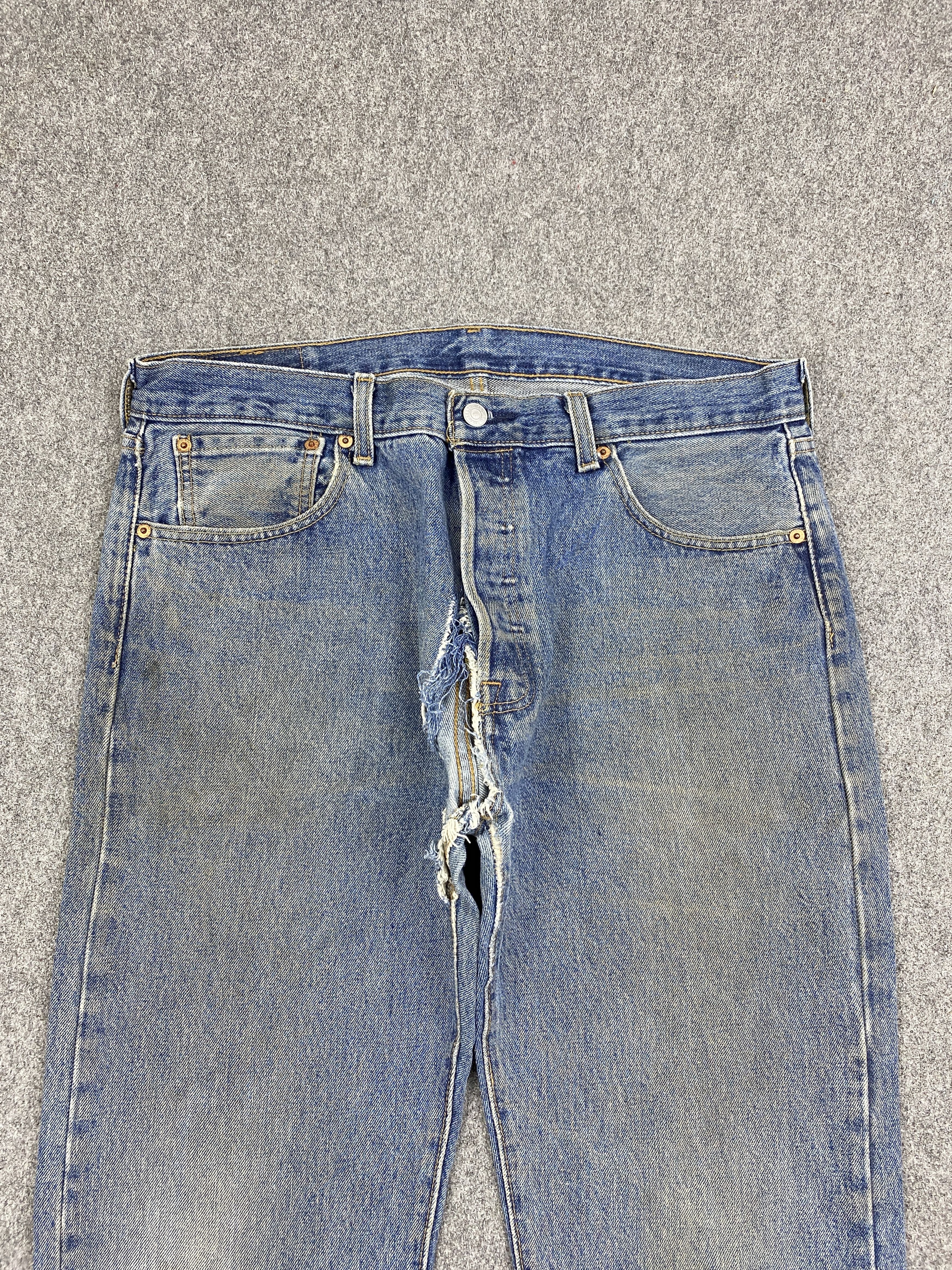 Levi's Distressed Vintage Levis 501 Faded Blue Jeans DP2809 Size US 36 / EU 52 - 2 Thumbnail