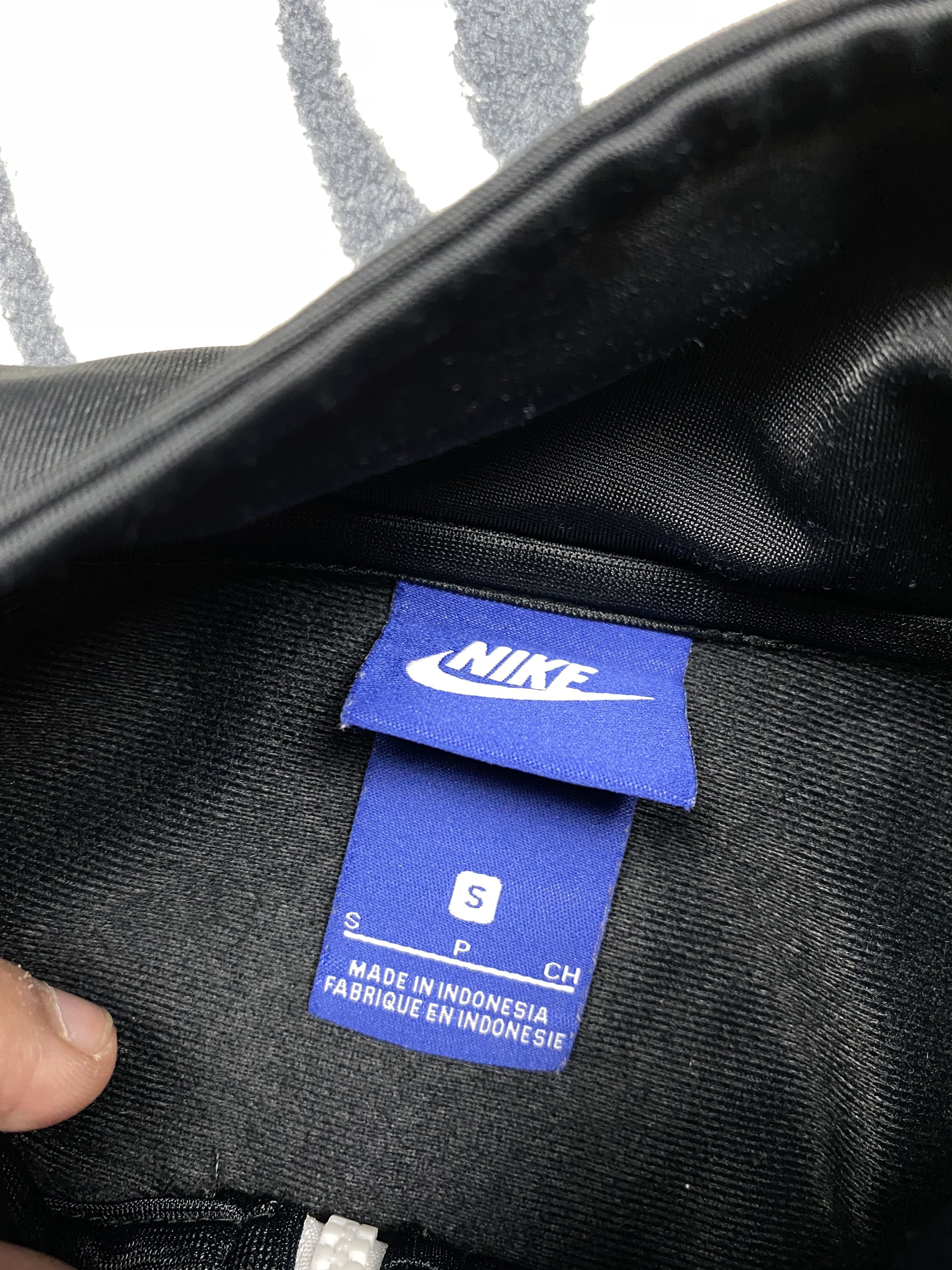 Nike Nike Vintage Mens Track Top Jacket Y2K Size US S / EU 44-46 / 1 - 5 Thumbnail